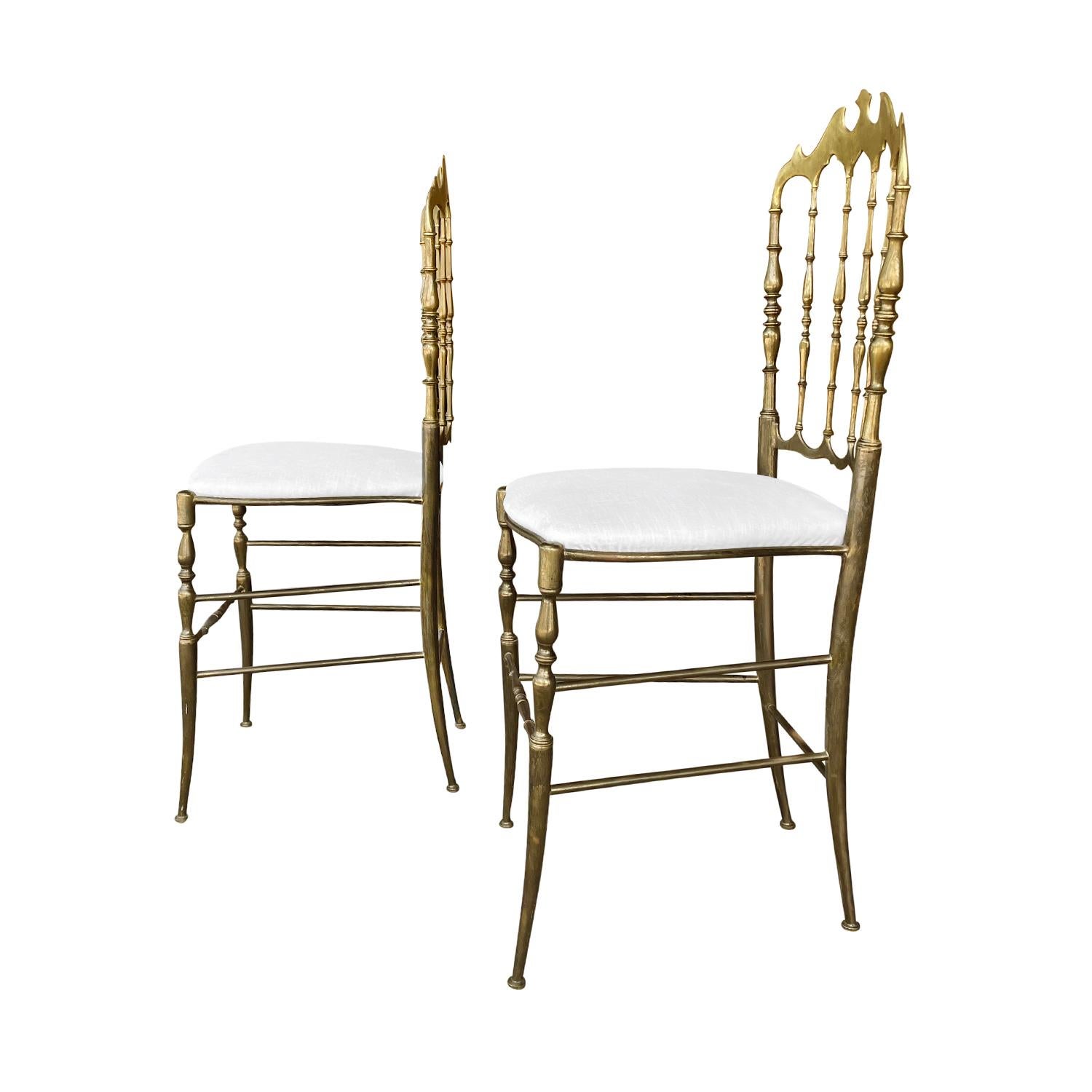 20th Century White Italian Set of Six Modernist Brass Dining Chairs by Chiavari For Sale 2