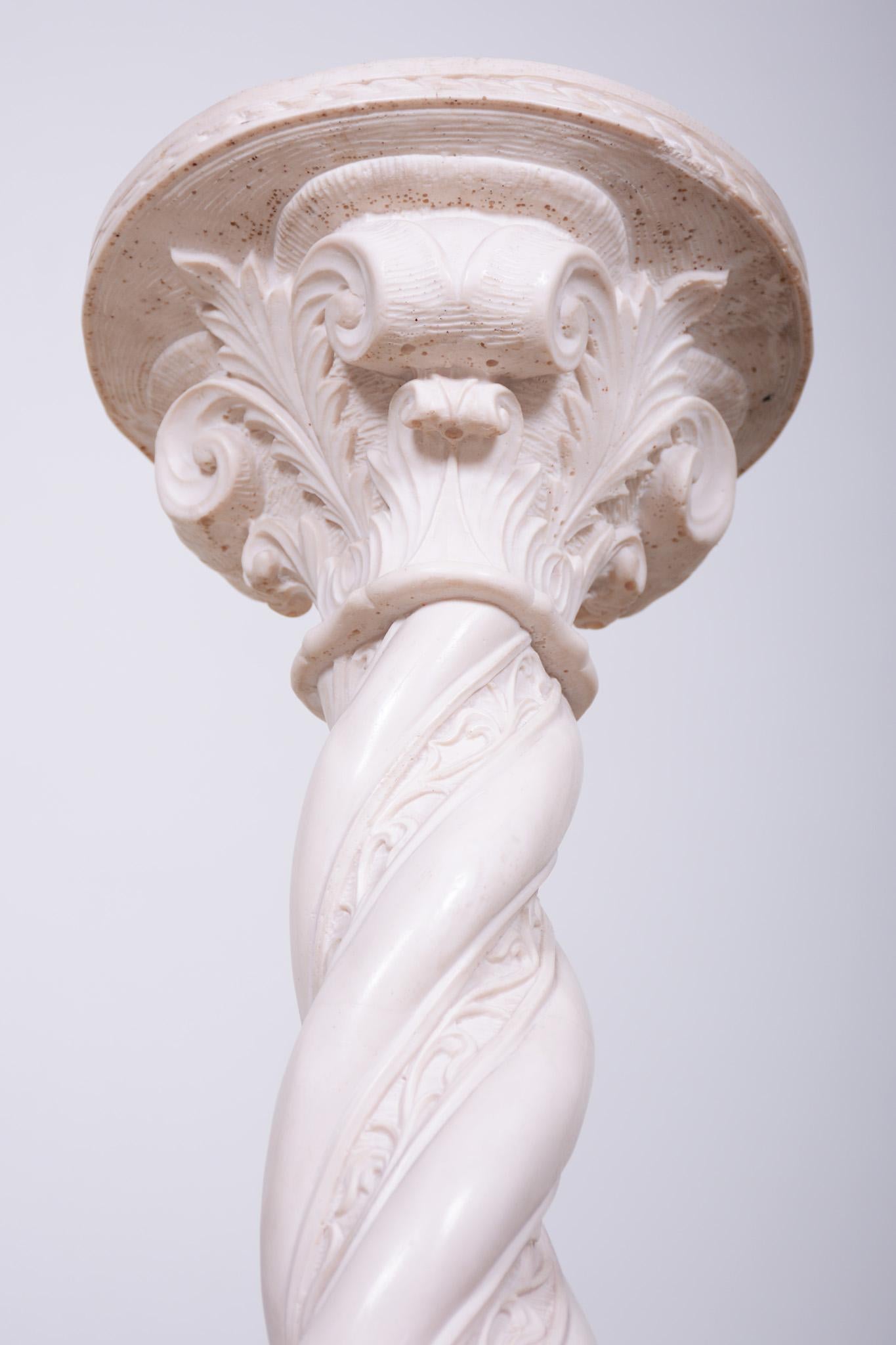 20th Century White Marble Column, Original Preserved Condition In Good Condition In Horomerice, CZ