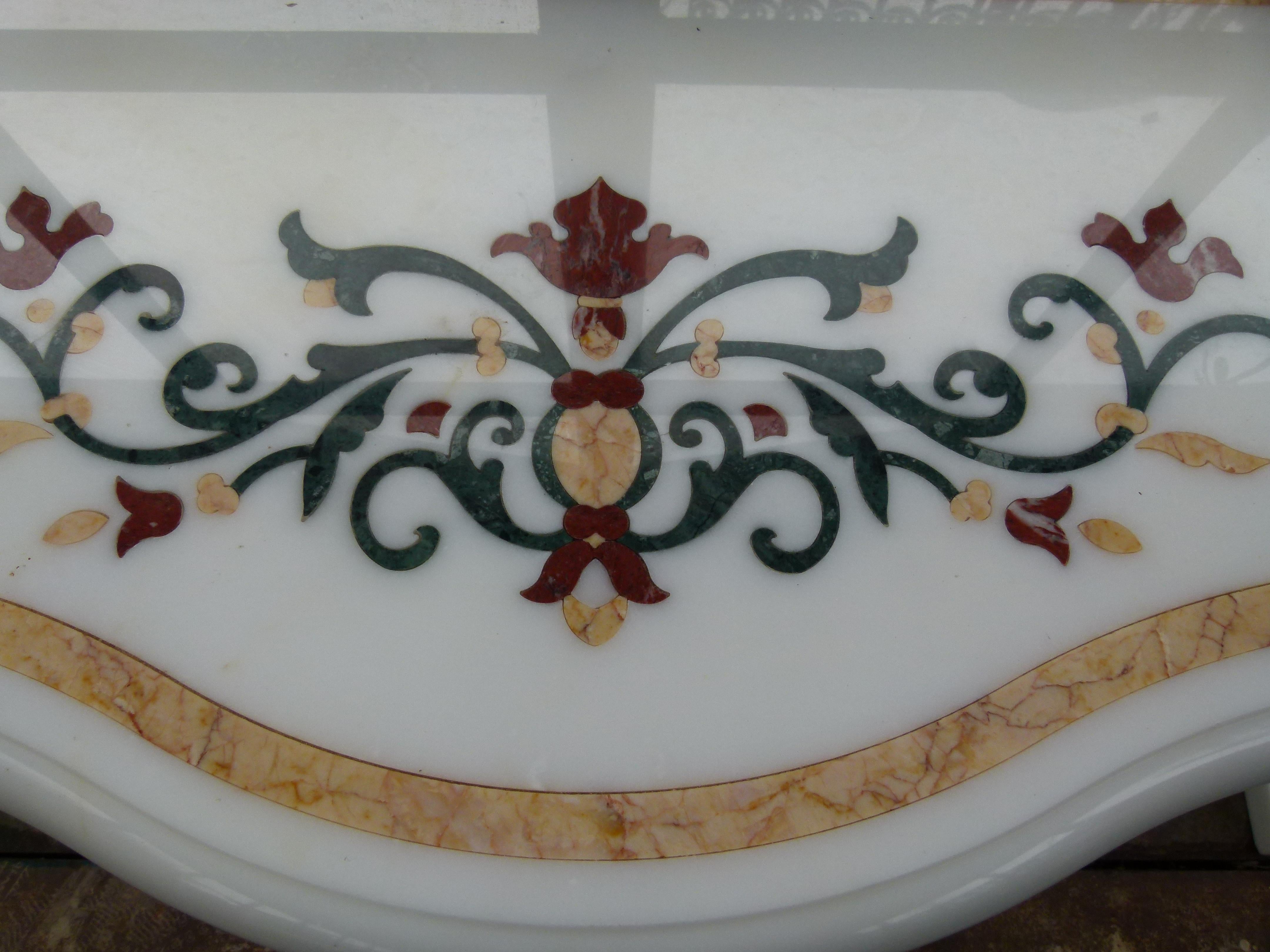 20th Century White Marble Spanish Console In Good Condition In Vulpellac, Girona