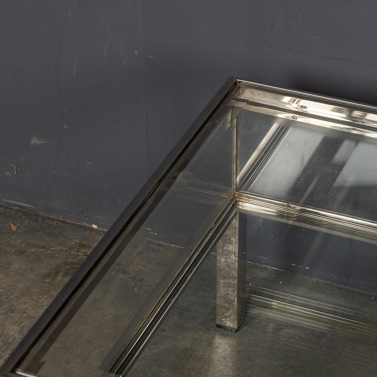 20th Century White Metal & Glass Vitrine Coffee Table, c.1970 For Sale 6