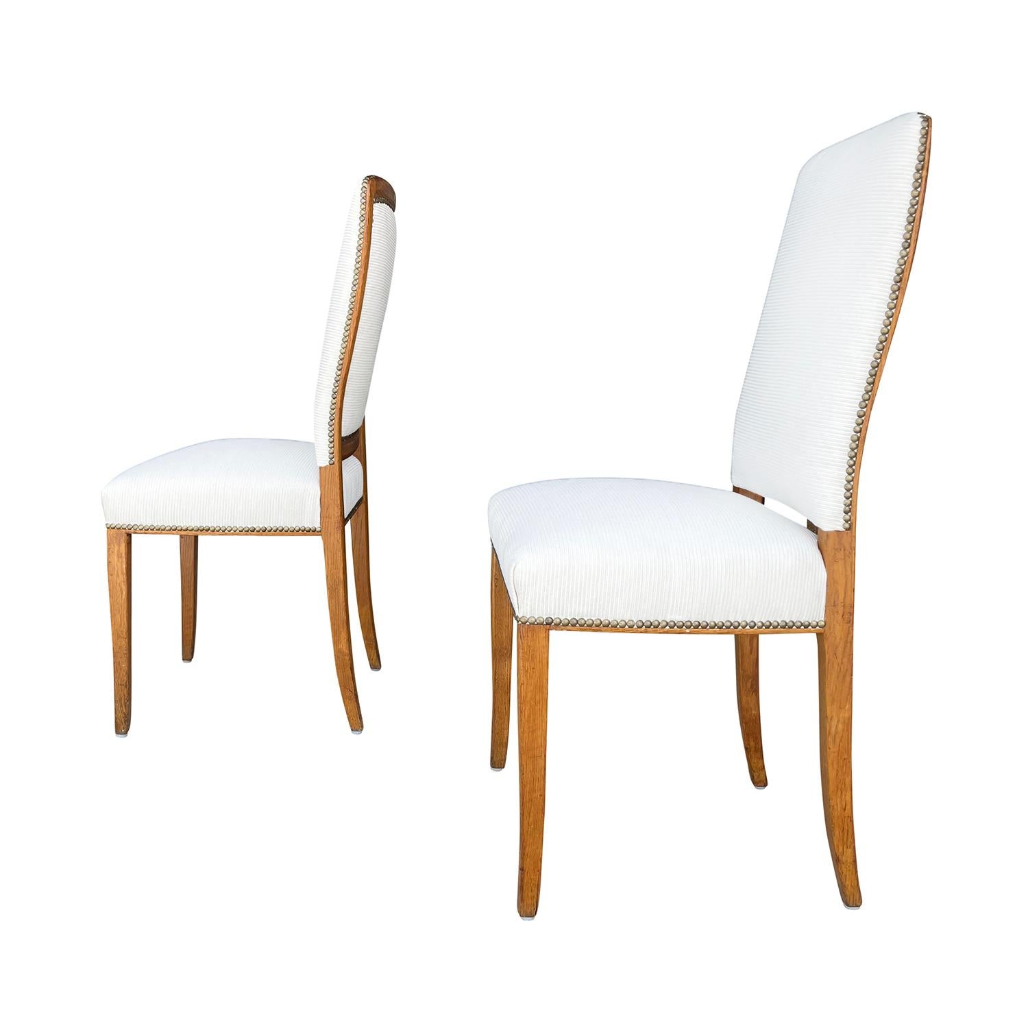 Weißes schwedisches Paar Vintage-Esszimmerstühle aus Birke von Carl Malmsten, 20. Jahrhundert (Handgeschnitzt) im Angebot