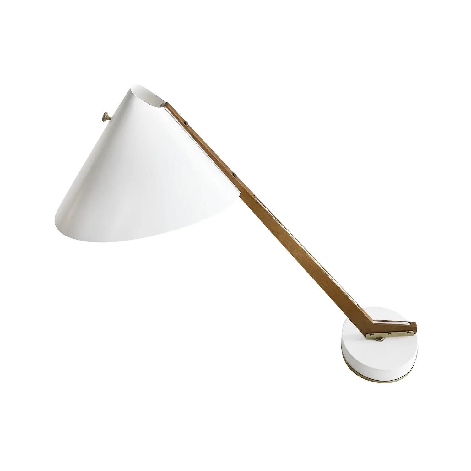 20th Century White Swedish Teak Markaryd Desk Lamp, Light by Hans-Agne Jakobsson In Good Condition For Sale In West Palm Beach, FL