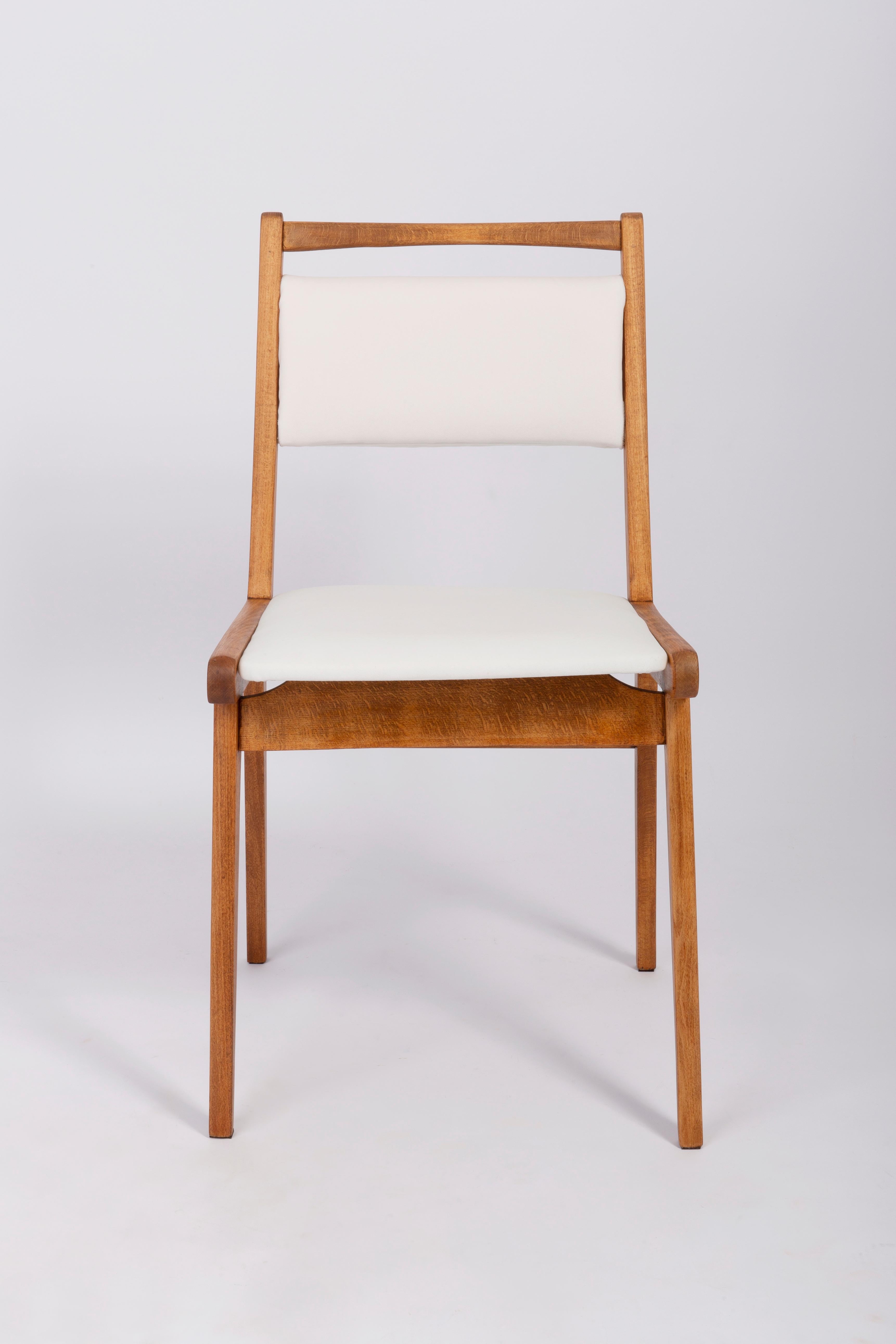 20th Century White Velvet Chair, Poland, 1960s For Sale 2
