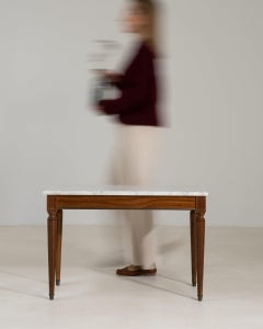 Weißer Couchtisch im Louis-XVI-Stil aus dem 20. Jahrhundert mit Marmorplatte