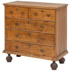 Vintage 20th Century William & Mary-Style Maple Chest of Drawers