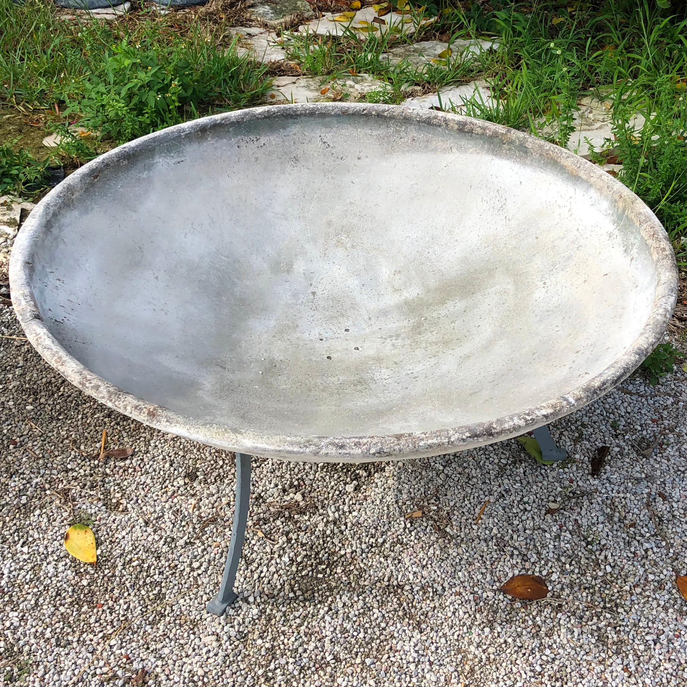 20th Century Willy Guhl Very Large Saucer Planter For Sale at 1stDibs