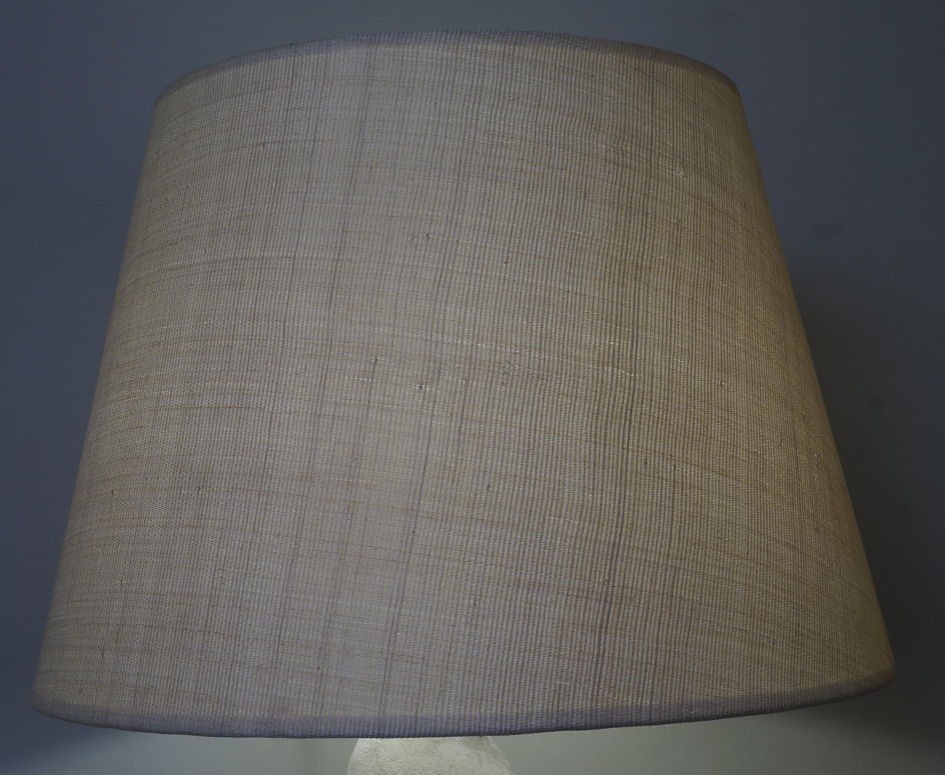 20th Century Withe Stone Table Lamp In Good Condition In Paris, FR