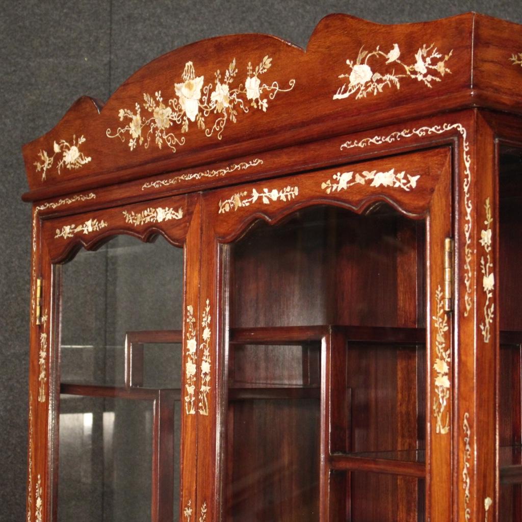 20th Century Wood and Faux Mother of Pearl Oriental Display Cabinet, 1960 For Sale 5