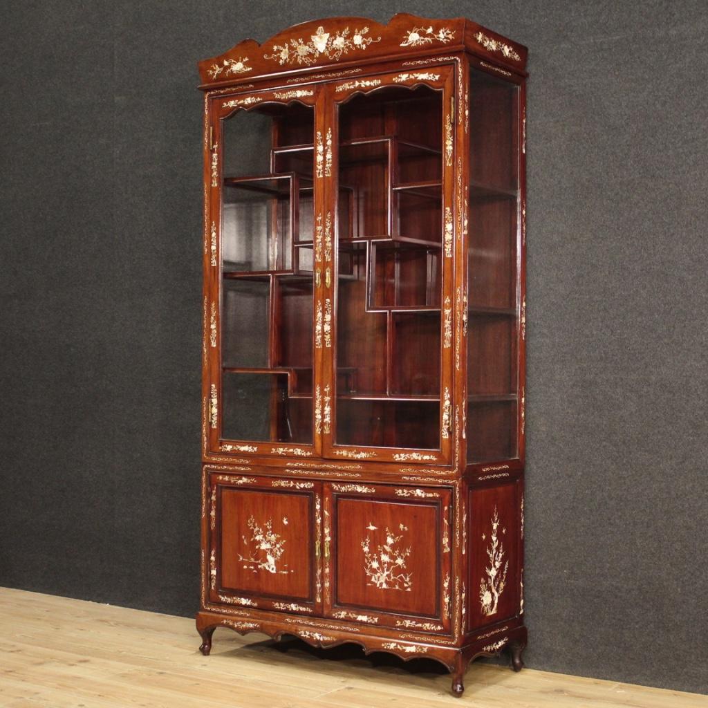 20th Century Wood and Faux Mother of Pearl Oriental Display Cabinet, 1960 For Sale 3