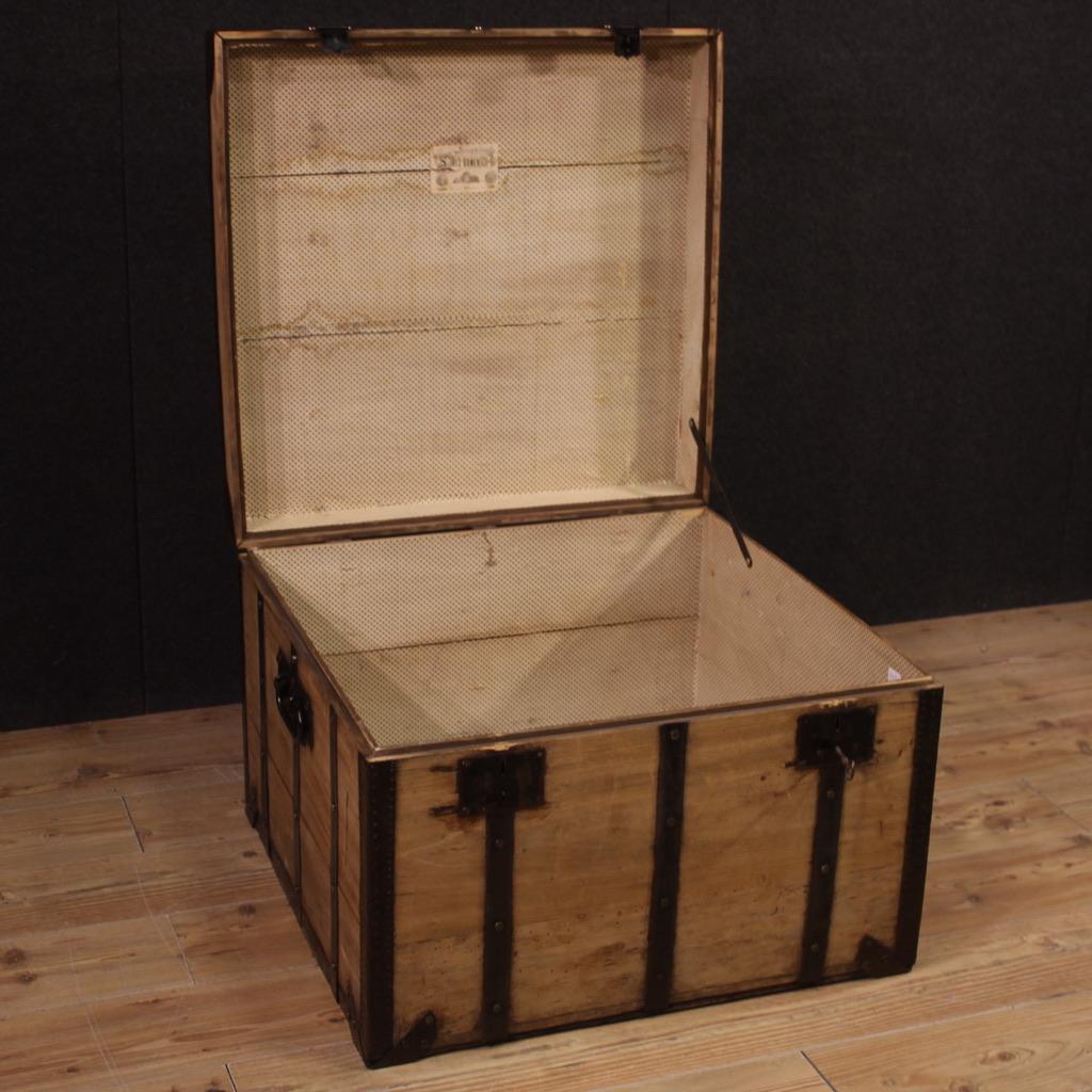 malle italienne en bois et en fer du 20e siècle, 1960 en vente 1