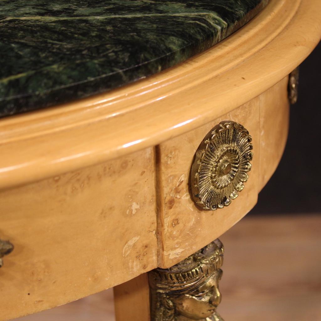 table d'appoint en bois et marbre du 20e siècle, style Retour d'Égypte, années 1960 en vente 4