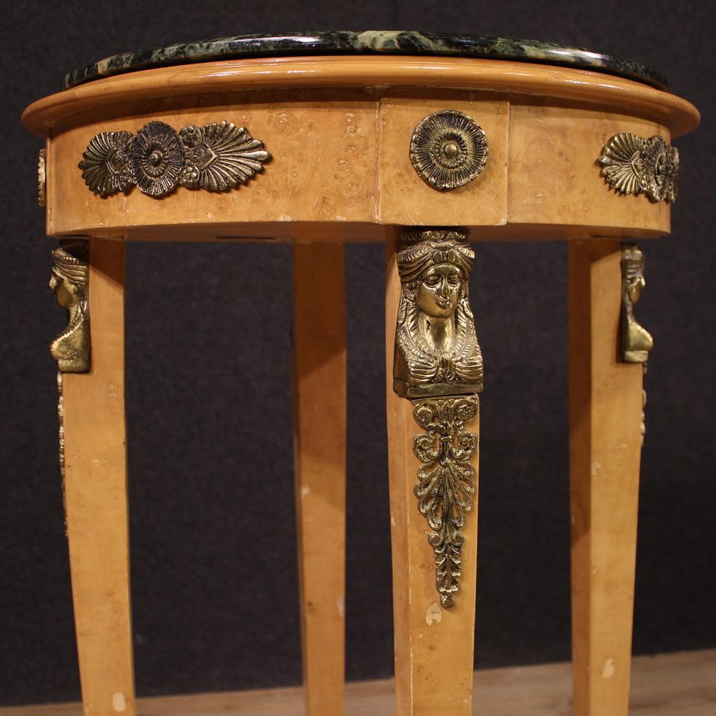 table d'appoint en bois et marbre du 20e siècle, style Retour d'Égypte, années 1960 en vente 2