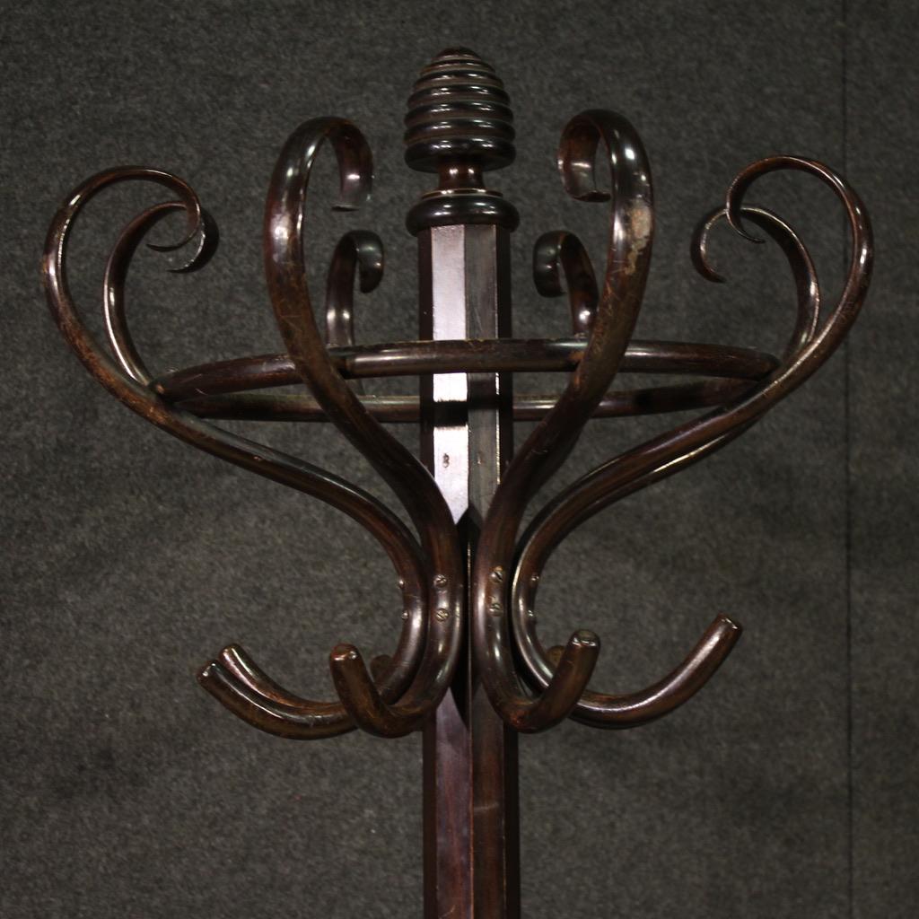 20th Century Wood Austrian Thonet Style Coat Rack, 1920 In condizioni buone in vendita a Vicoforte, Piedmont