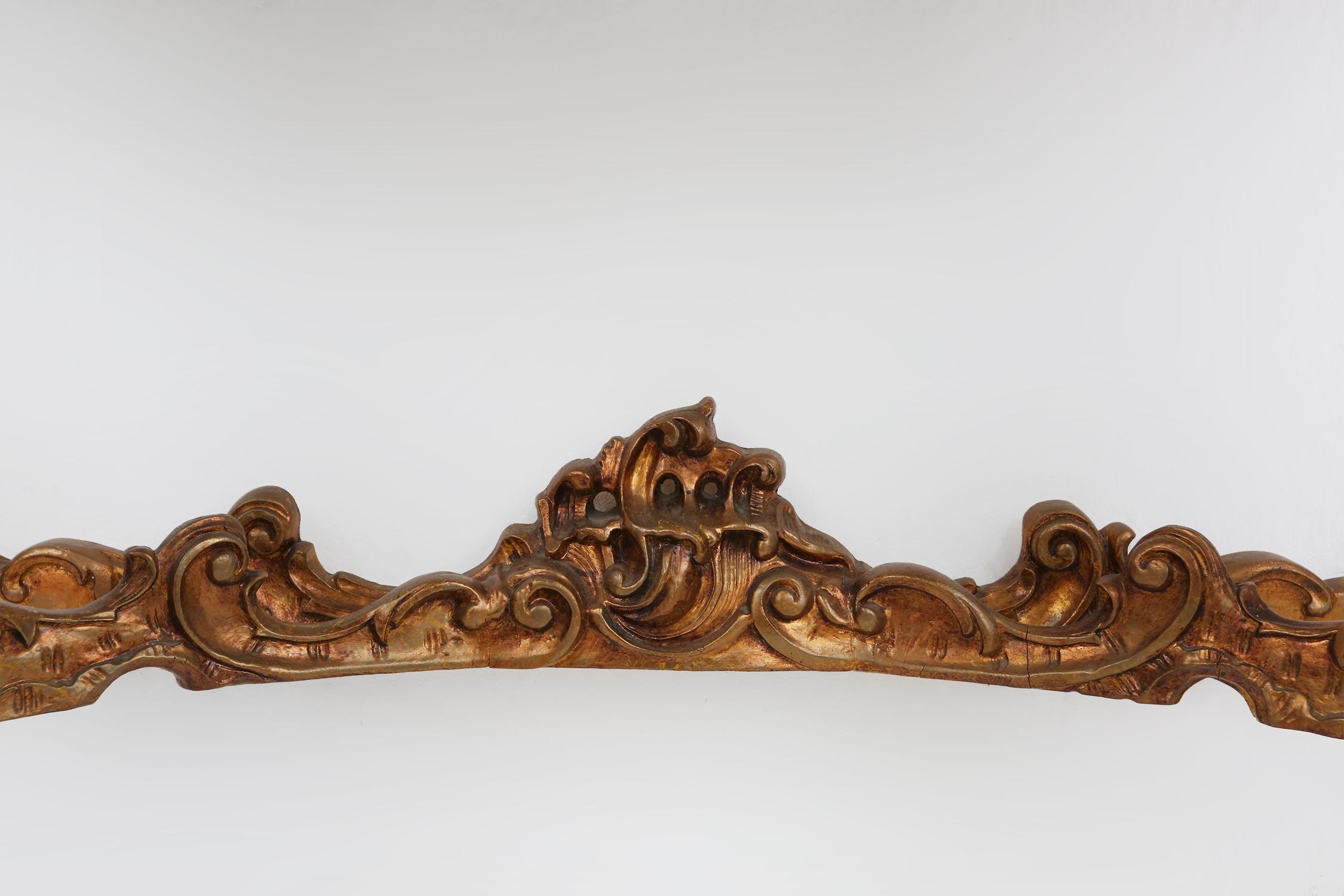 Holzgeschnitzte Konsole im Louis-XV-Stil des 20. Jahrhunderts mit Marmorplatte, Frankreich (Ende des 20. Jahrhunderts) im Angebot