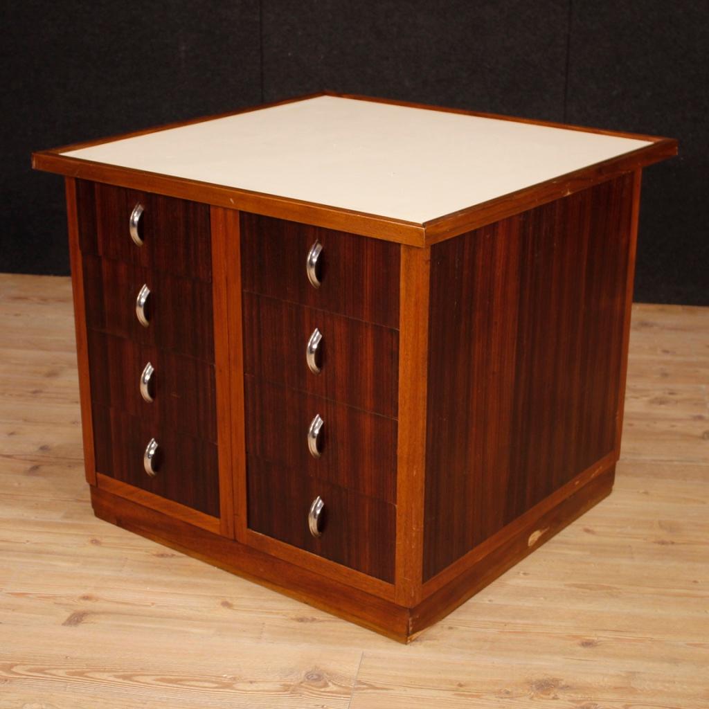 French commode en bois de style français du 20e siècle, 1960 en vente