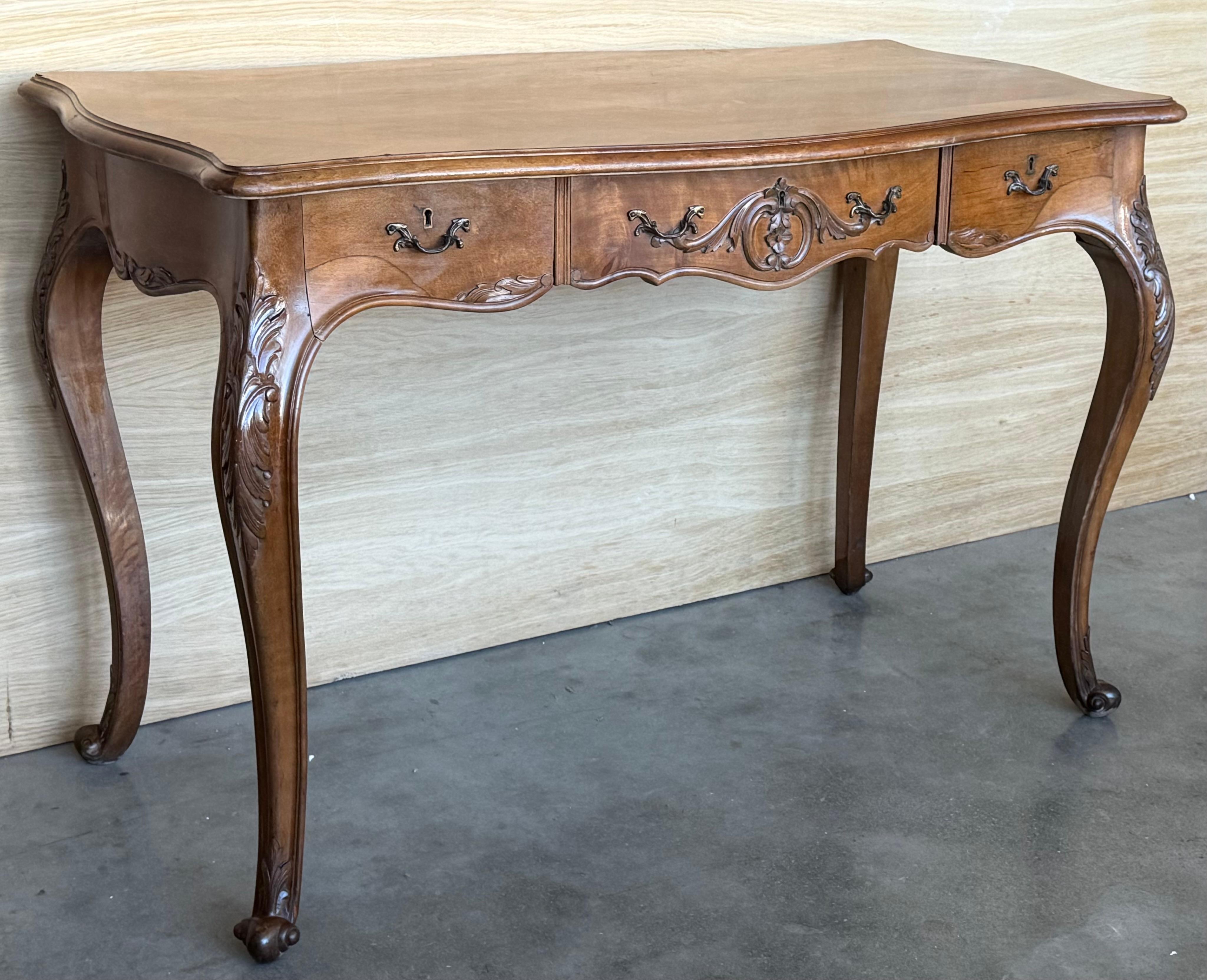 Bronzo Scrivania in legno francese del XX secolo in stile Luigi XV, 1920 in vendita