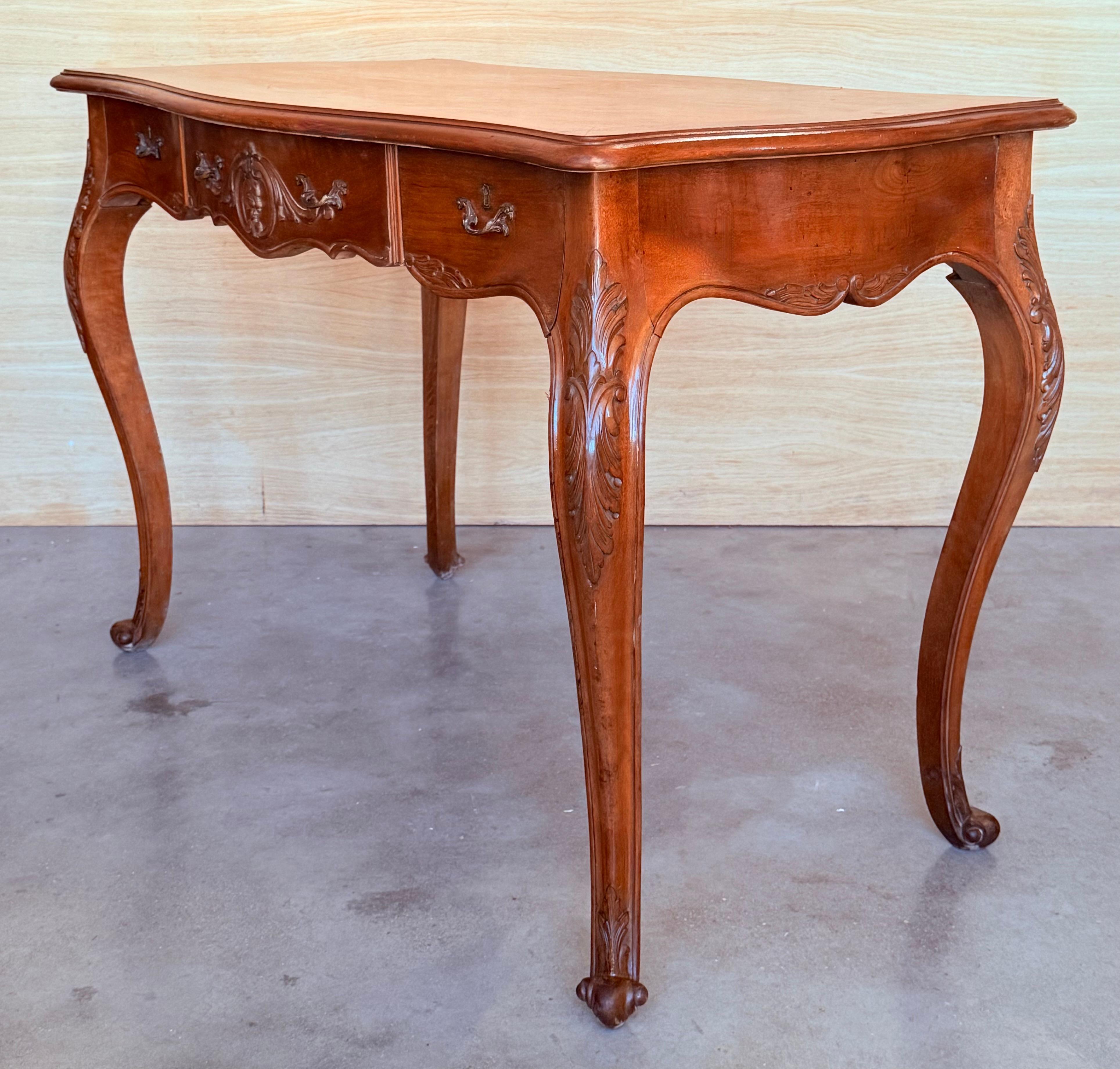 Scrivania in legno francese del XX secolo in stile Luigi XV, 1920 in vendita 3