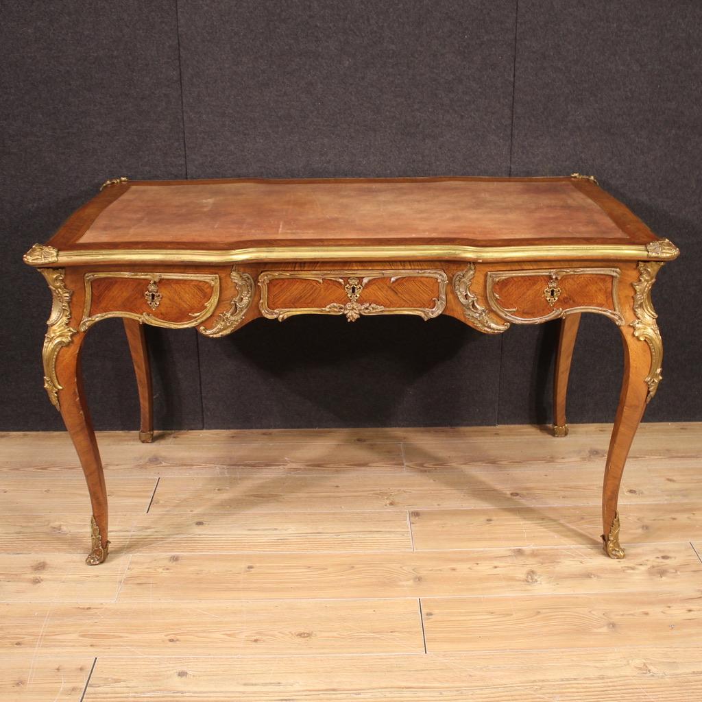20th Century Wood Gold Bronze and Brass French Louis XV Style Writing Desk, 1920 In Good Condition In Vicoforte, Piedmont