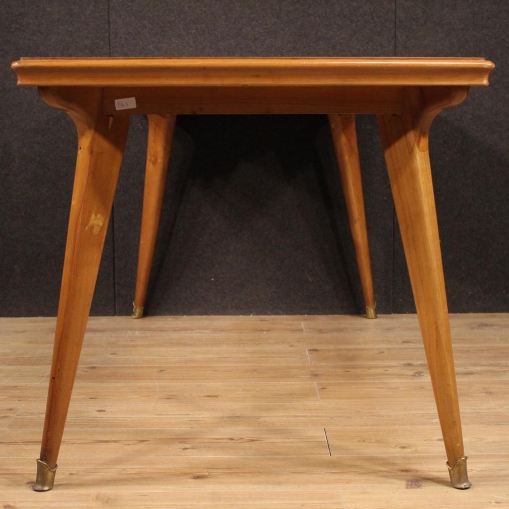 Bois table de salle à manger en bois du 20e siècle, design italien, 1960 en vente