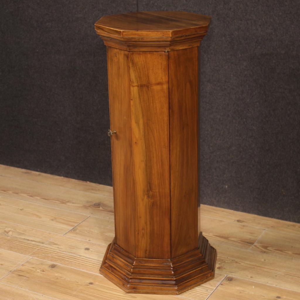 20th Century Wood Italian Octagonal Column Side Table, 1970 For Sale 2
