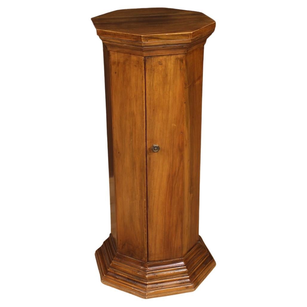 Table d'appoint octogonale italienne à colonne en bois du XXe siècle, 1970