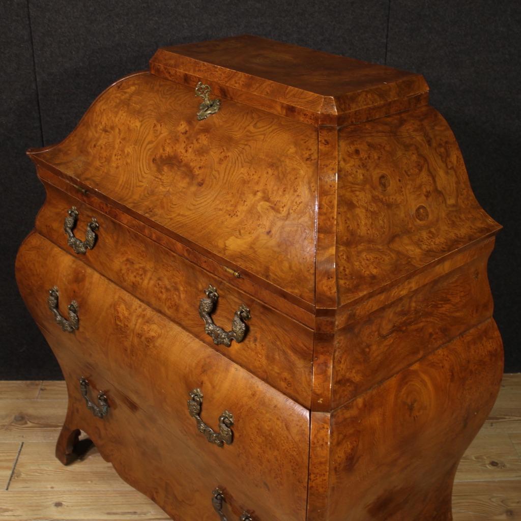 Scrivania in legno lombardo del XX secolo in stile Luigi XV, 1970 In condizioni buone in vendita a Vicoforte, Piedmont