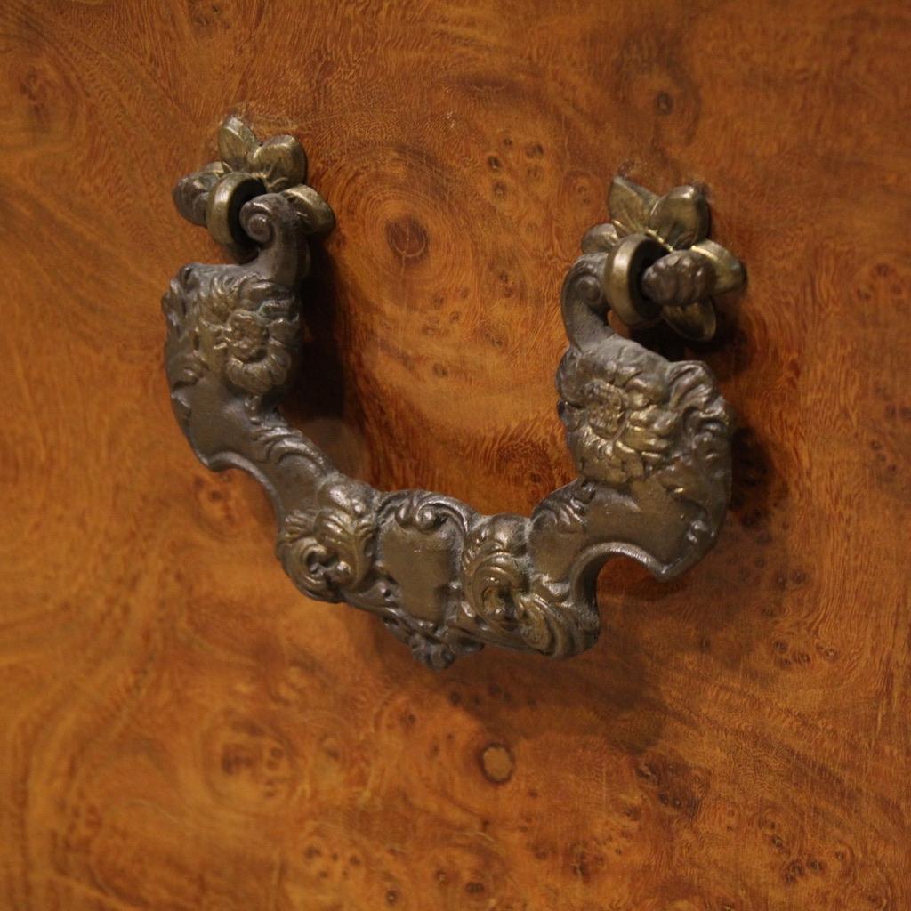 Legno Scrivania in legno lombardo del XX secolo in stile Luigi XV, 1970 in vendita