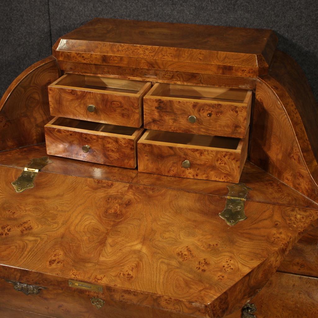 Scrivania in legno lombardo del XX secolo in stile Luigi XV, 1970 in vendita 2