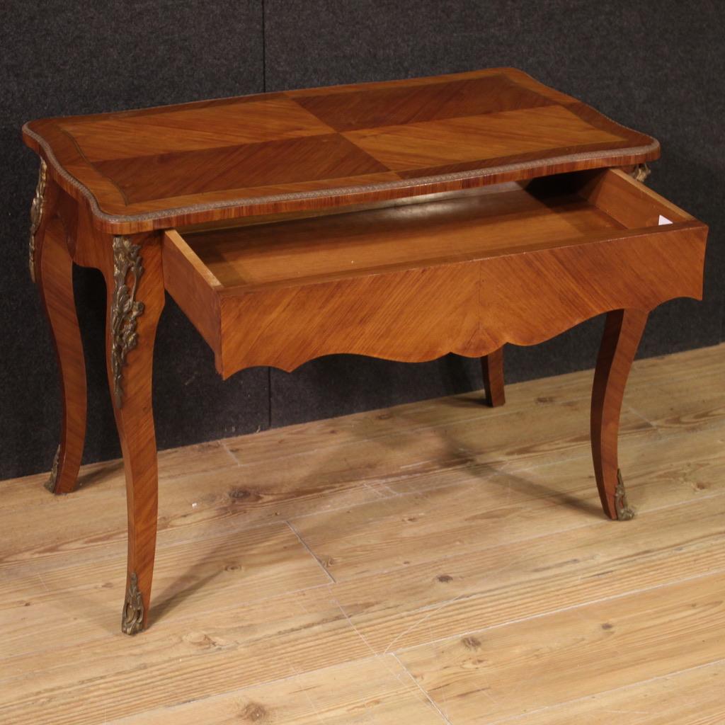 table basse en bois du 20e siècle de style Louis XV, 1960 en vente 3