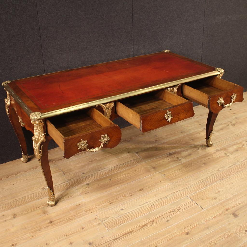 Französischer Schreibtisch aus Holz im Louis-XV-Stil des 20. Jahrhunderts, 1920 im Angebot 7