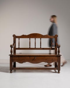 20th Century Wood Oak Carved Storage Bench In Orignal Patina