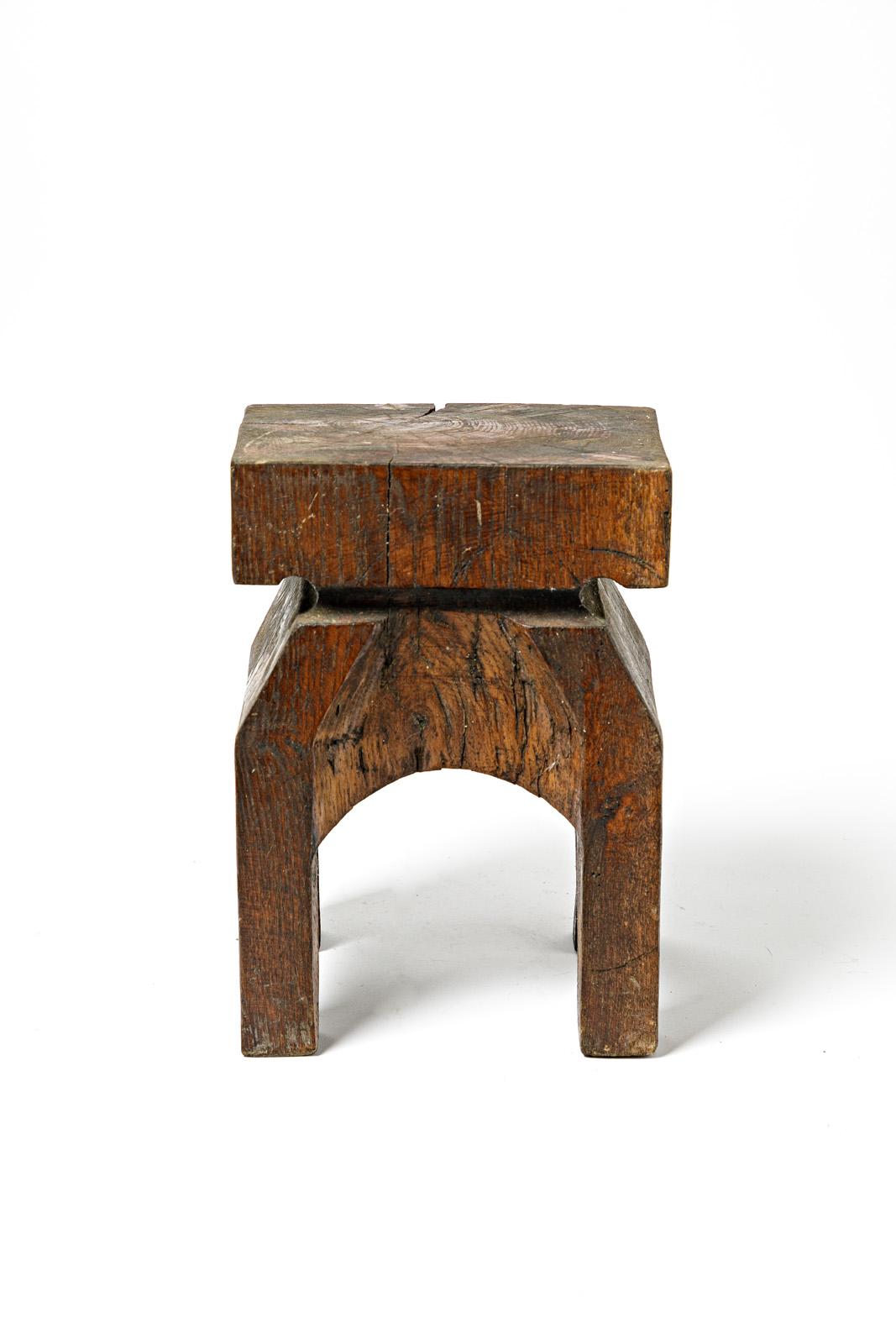 20th Century Wood Sculptural Stool Brown Free Forme Unique Piece, 1950 In Good Condition For Sale In Neuilly-en- sancerre, FR