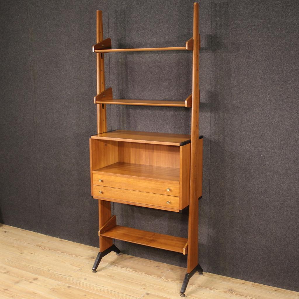 20th Century Wood Teak Vintage Italian Bookcase, 1970 In Good Condition For Sale In Vicoforte, Piedmont