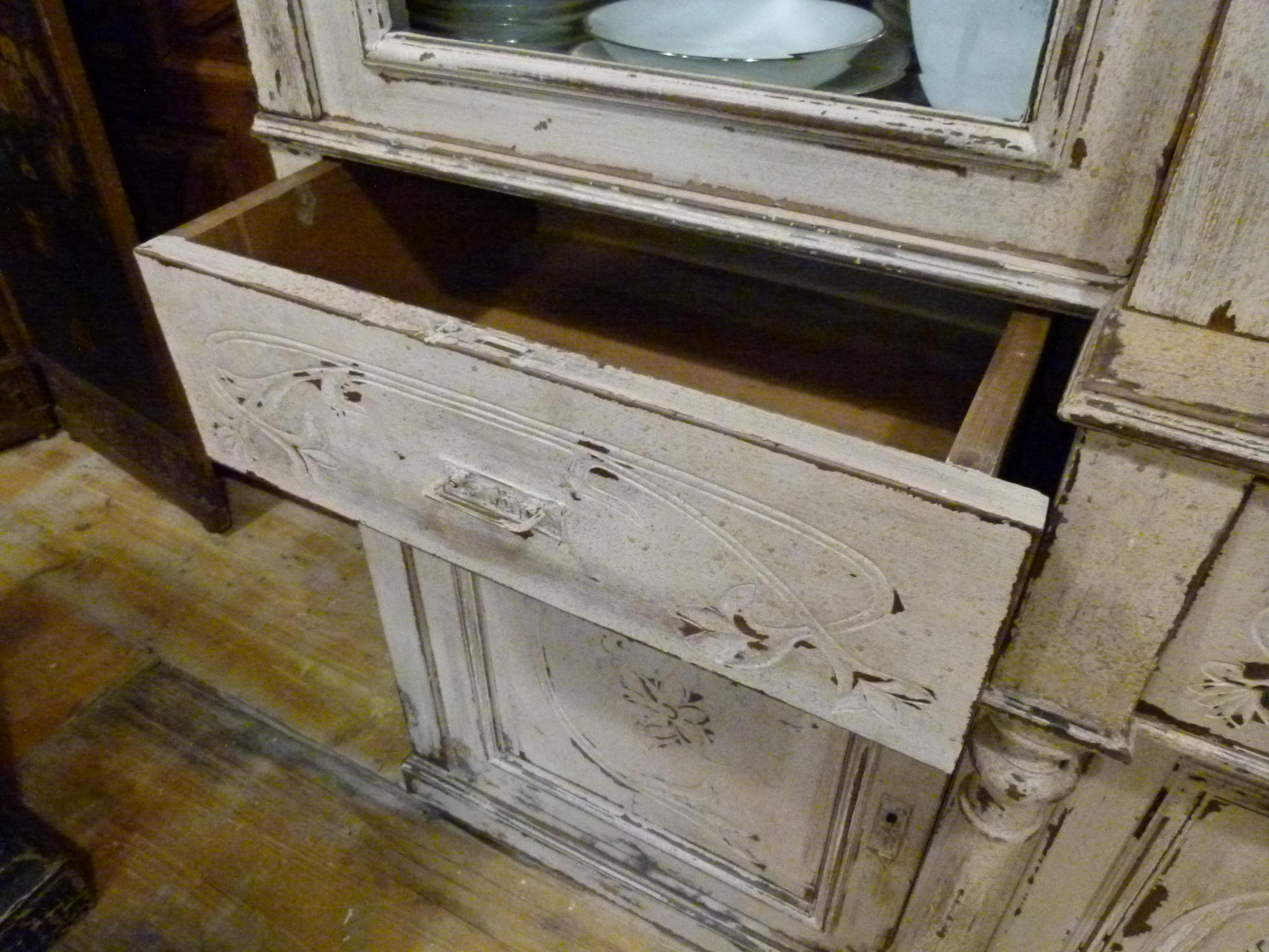  Large 20th Century  Country White Rustic Wooden Cabinet In Good Condition In Vulpellac, Girona