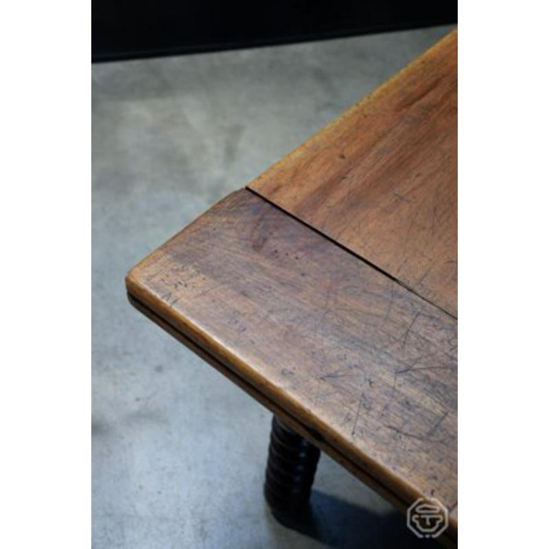 20th Century Wooden Passementier Table with Drawer, France, Lyon, 1880s In Excellent Condition For Sale In Andrézieux-Bouthéon, FR