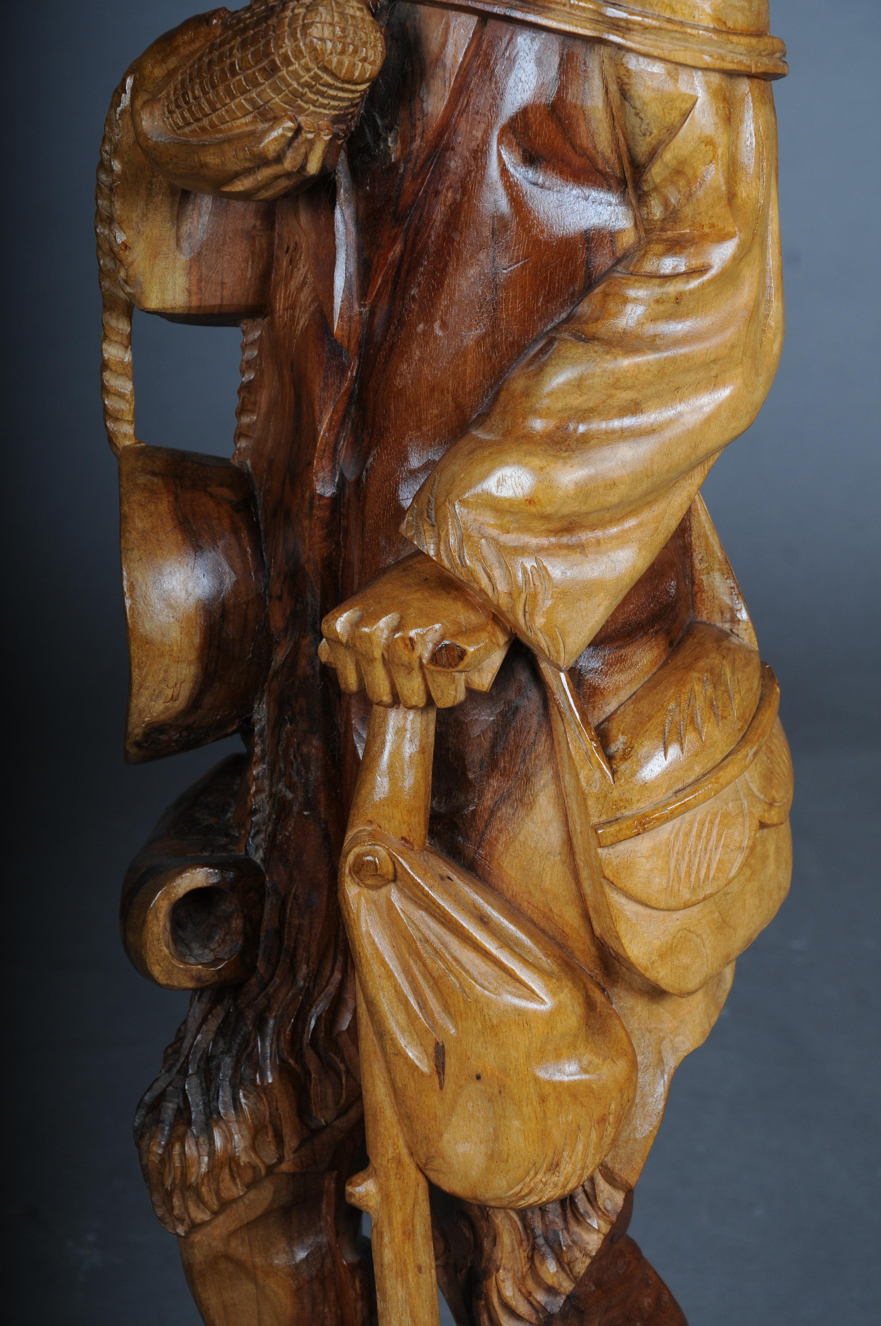 20th Century wooden sculpture Walker with corn on the cob, South German For Sale 8