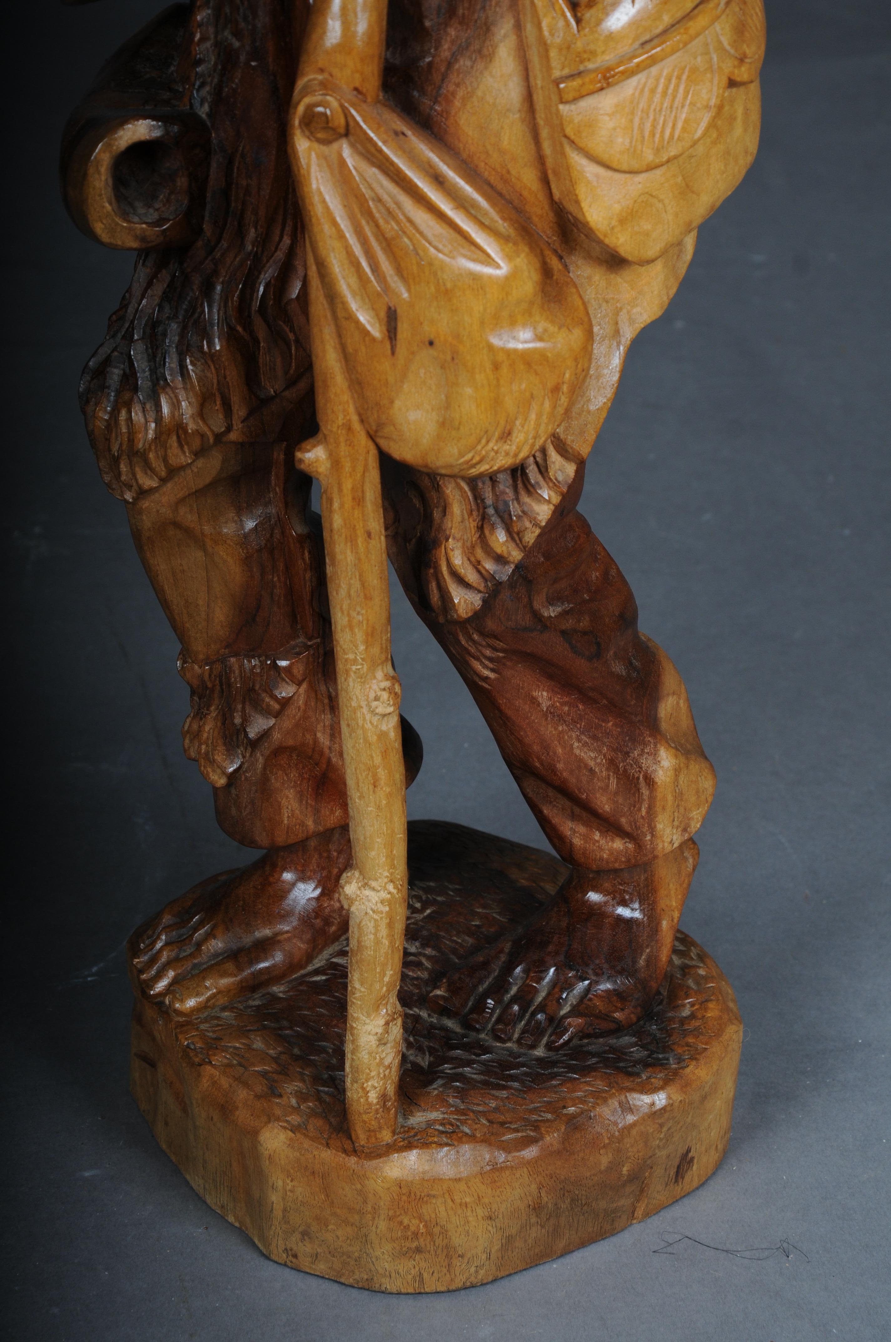 20th Century wooden sculpture Walker with corn on the cob, South German For Sale 9