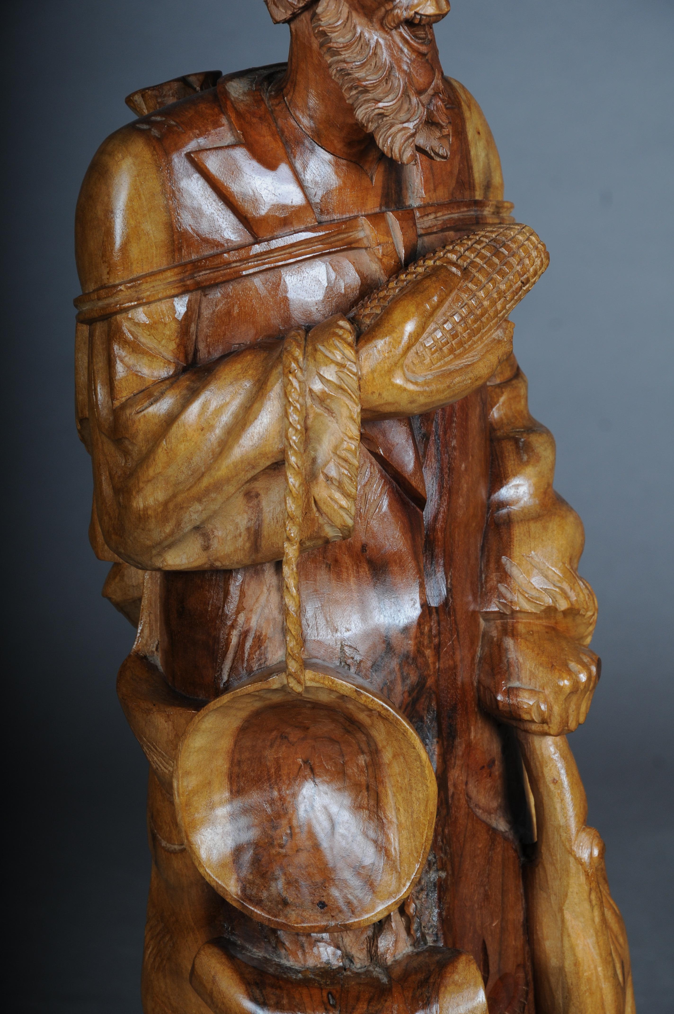 20th Century wooden sculpture Walker with corn on the cob, South German For Sale 4