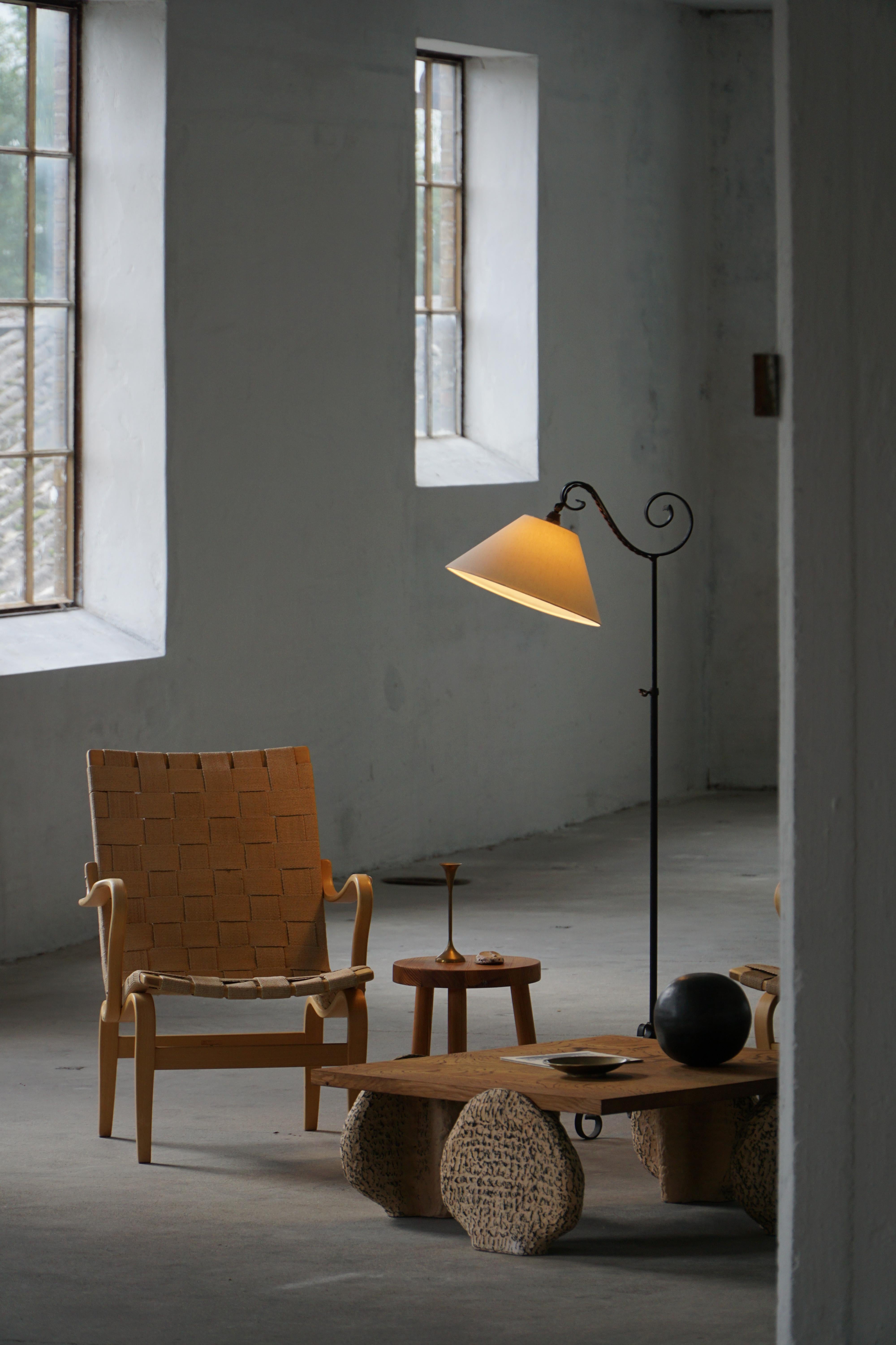 20th-Century, Wrought Iron Floor Lamp with Swirl Detail, Danish Art Deco siglo XX en venta