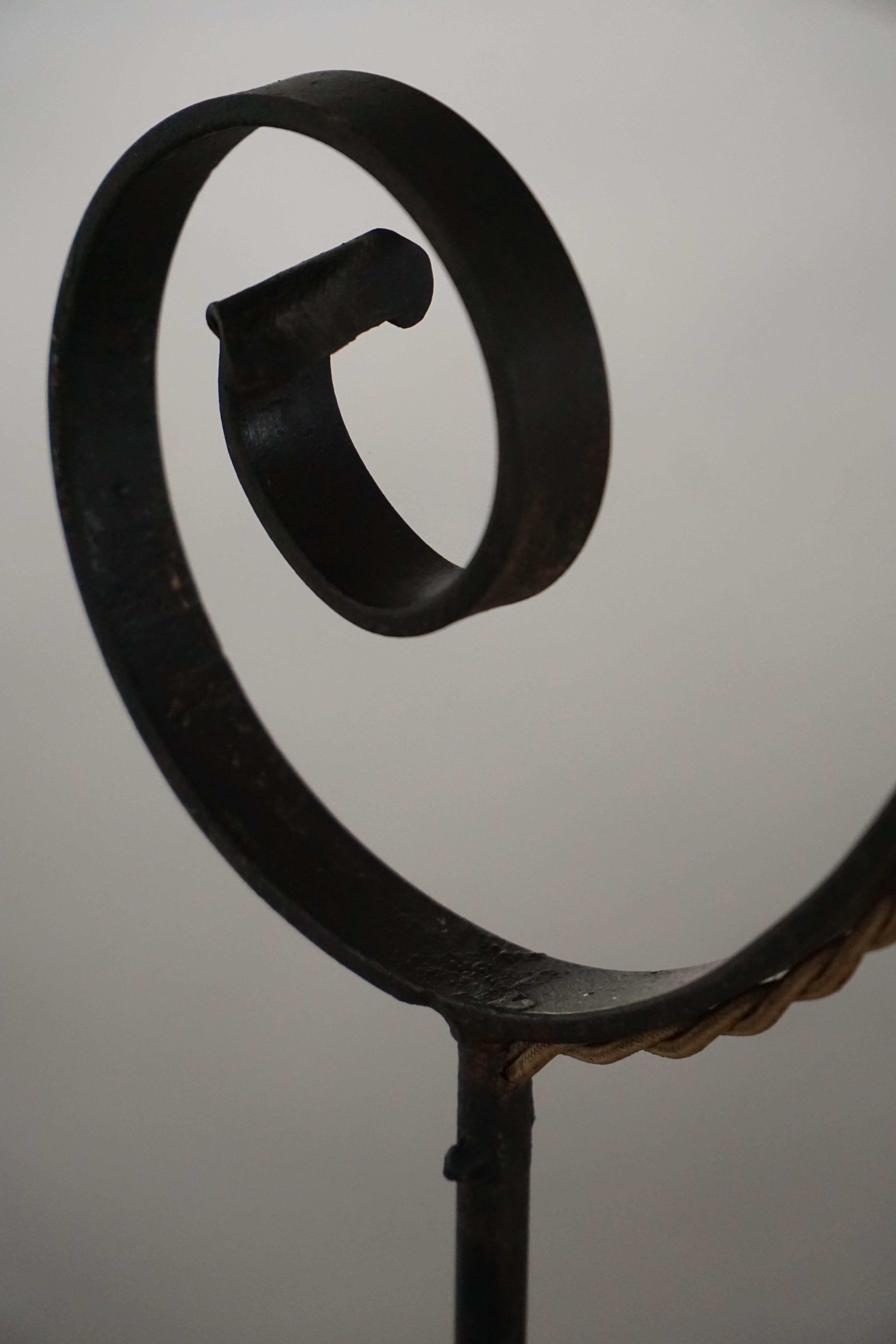 20th-Century, Wrought Iron Floor Lamp with Swirl Detail, Danish Art Deco Tela en venta