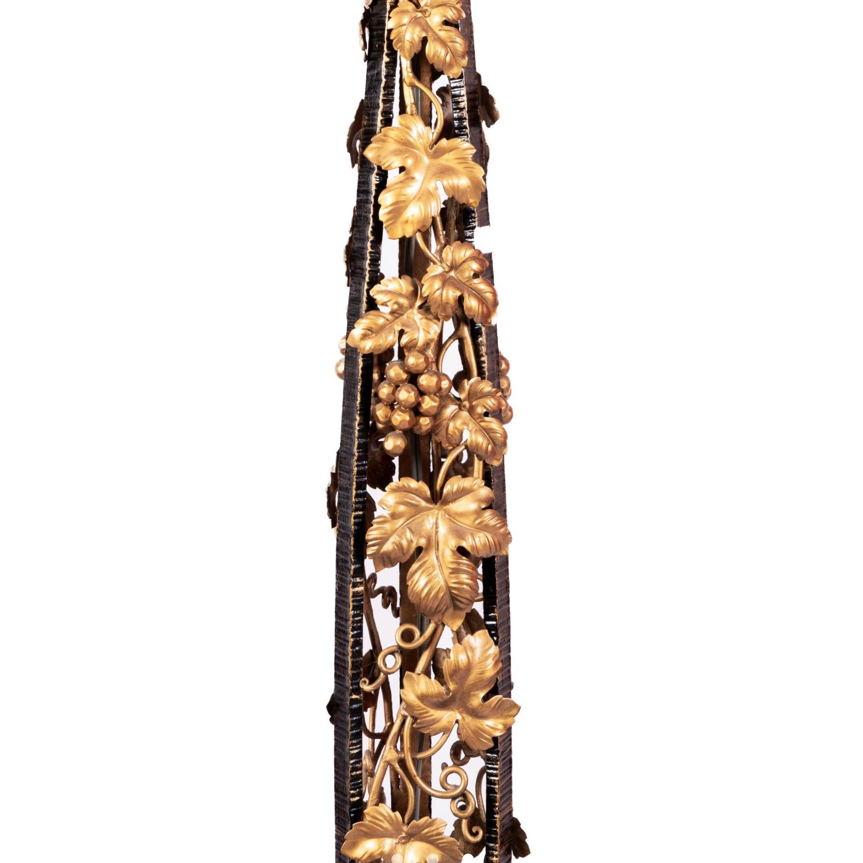 20th Century Wrought Metal Floor Lamp with Gilded Ivy, Ecole De Nancy, 1900 For Sale 2