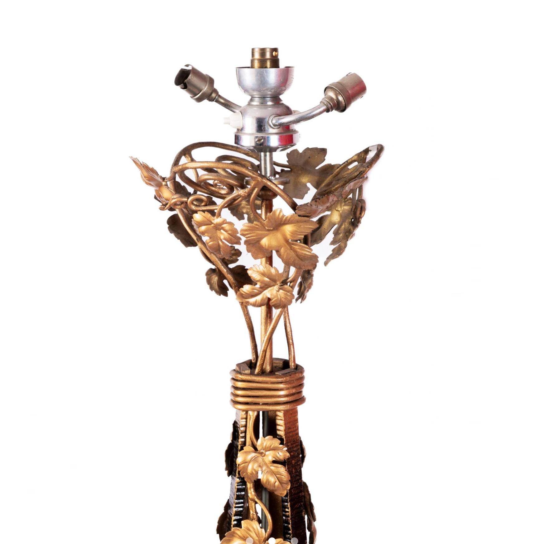 20th Century Wrought Metal Floor Lamp with Gilded Ivy, Ecole De Nancy, 1900 For Sale 3