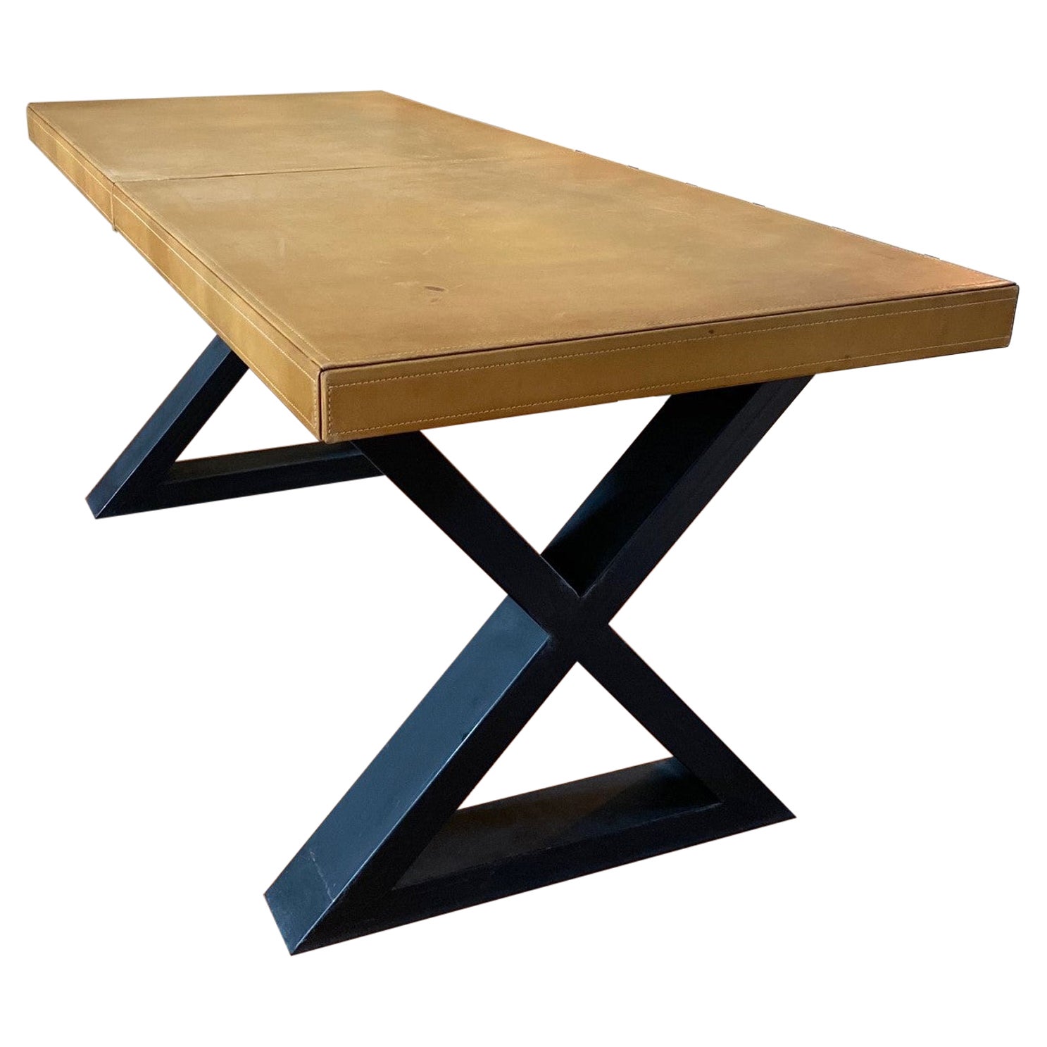 Mesa de centro de hierro y cuero cosido en forma de X del siglo XX en venta