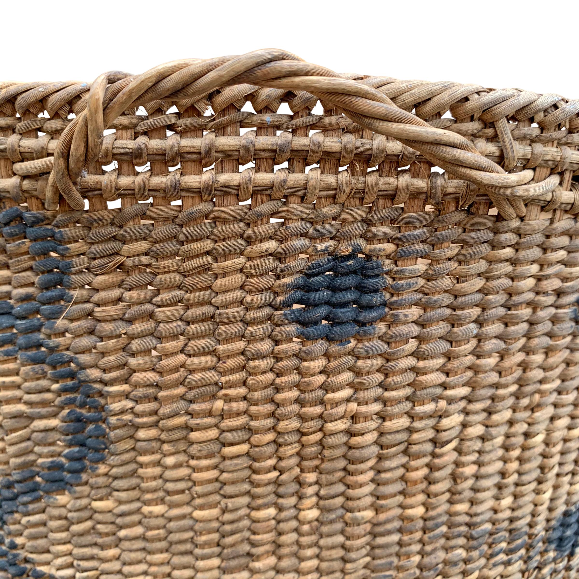20th Century Yanomami Gathering Basket In Good Condition In Chicago, IL