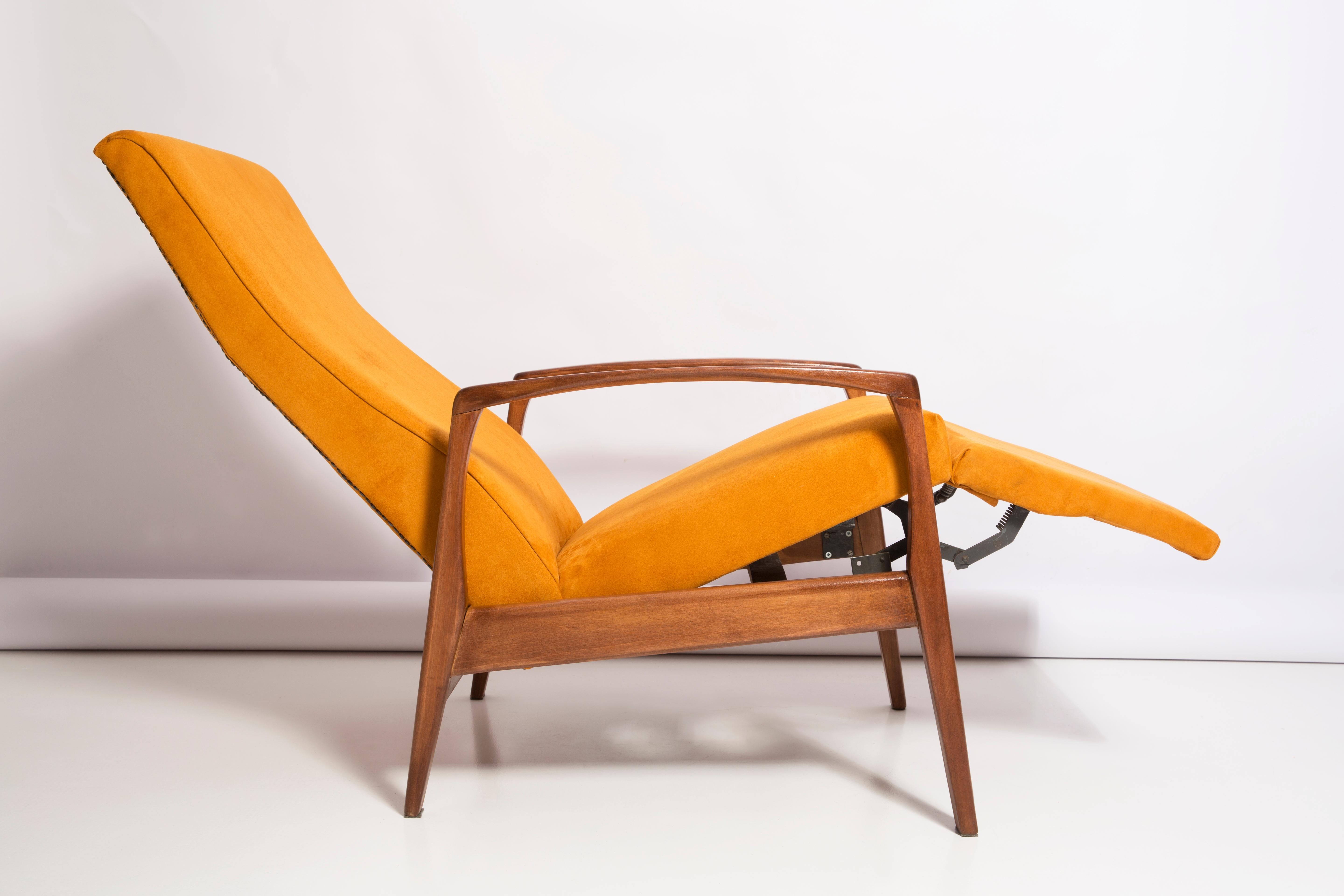 20th Century Yellow Fold-Out Armchair, Europe, 1960s For Sale 3