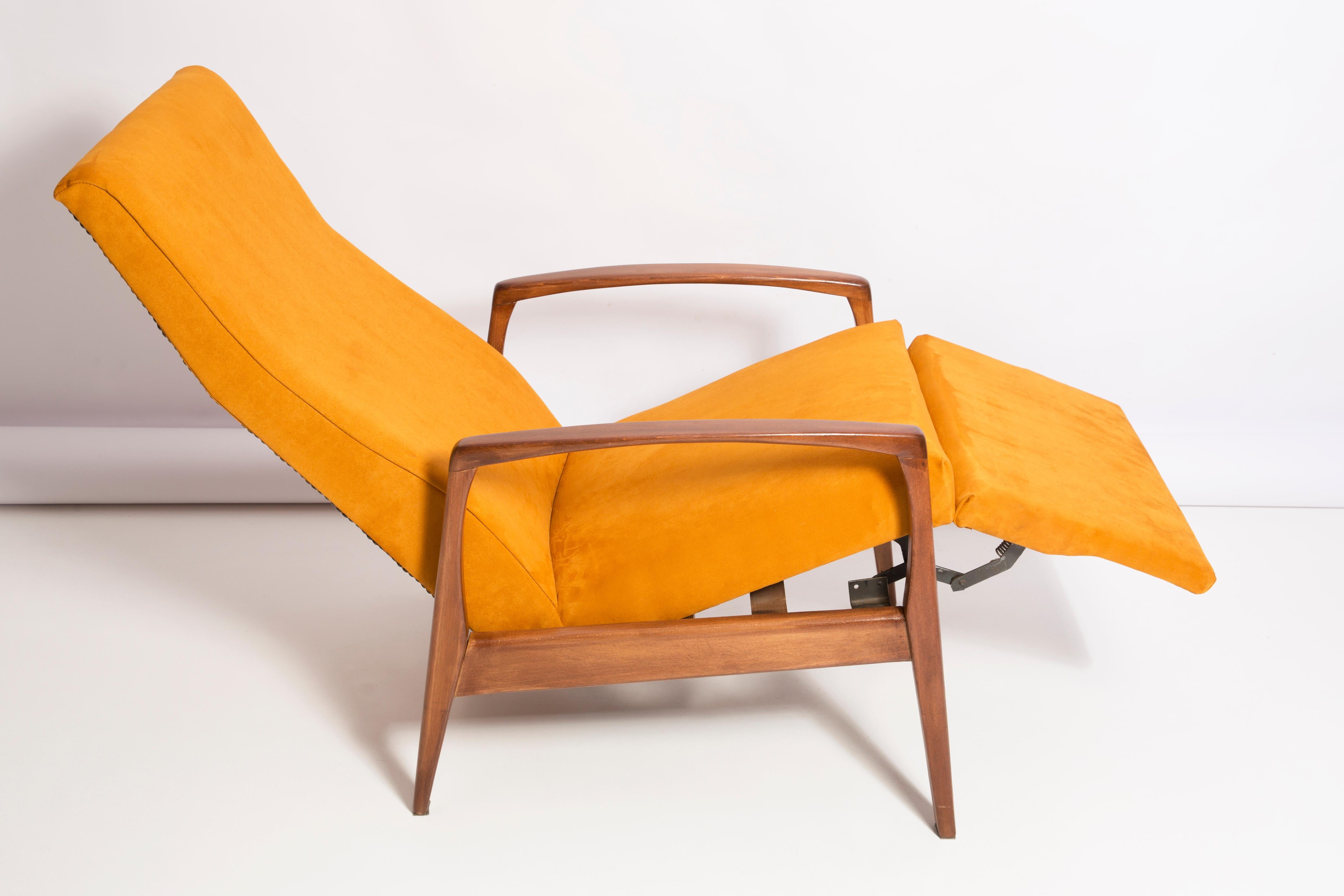 20th Century Yellow Fold-Out Armchair, Europe, 1960s For Sale 4