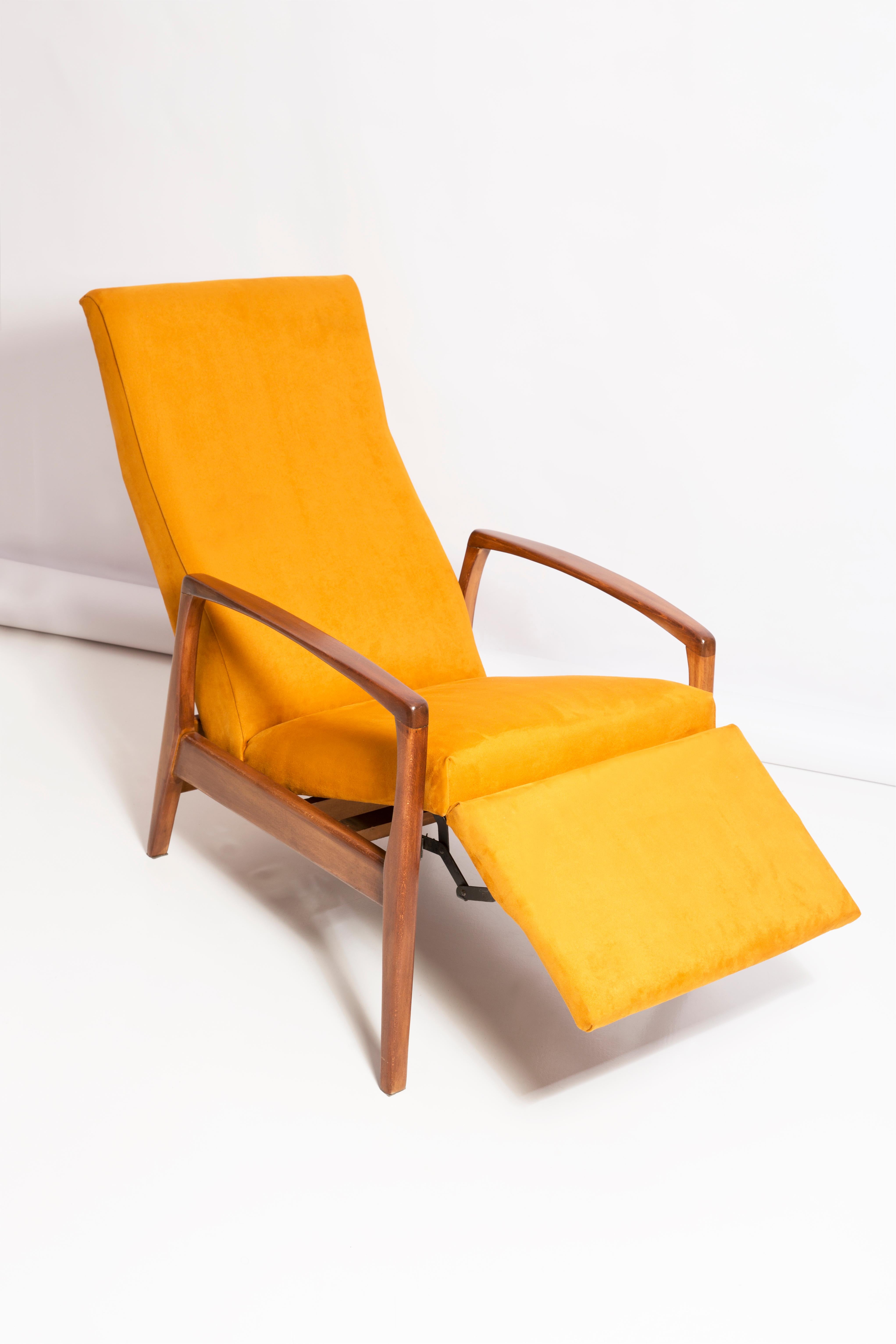 Fauteuil jaune à ouverture pliante du XXe siècle, Europe, années 1960 en vente 4