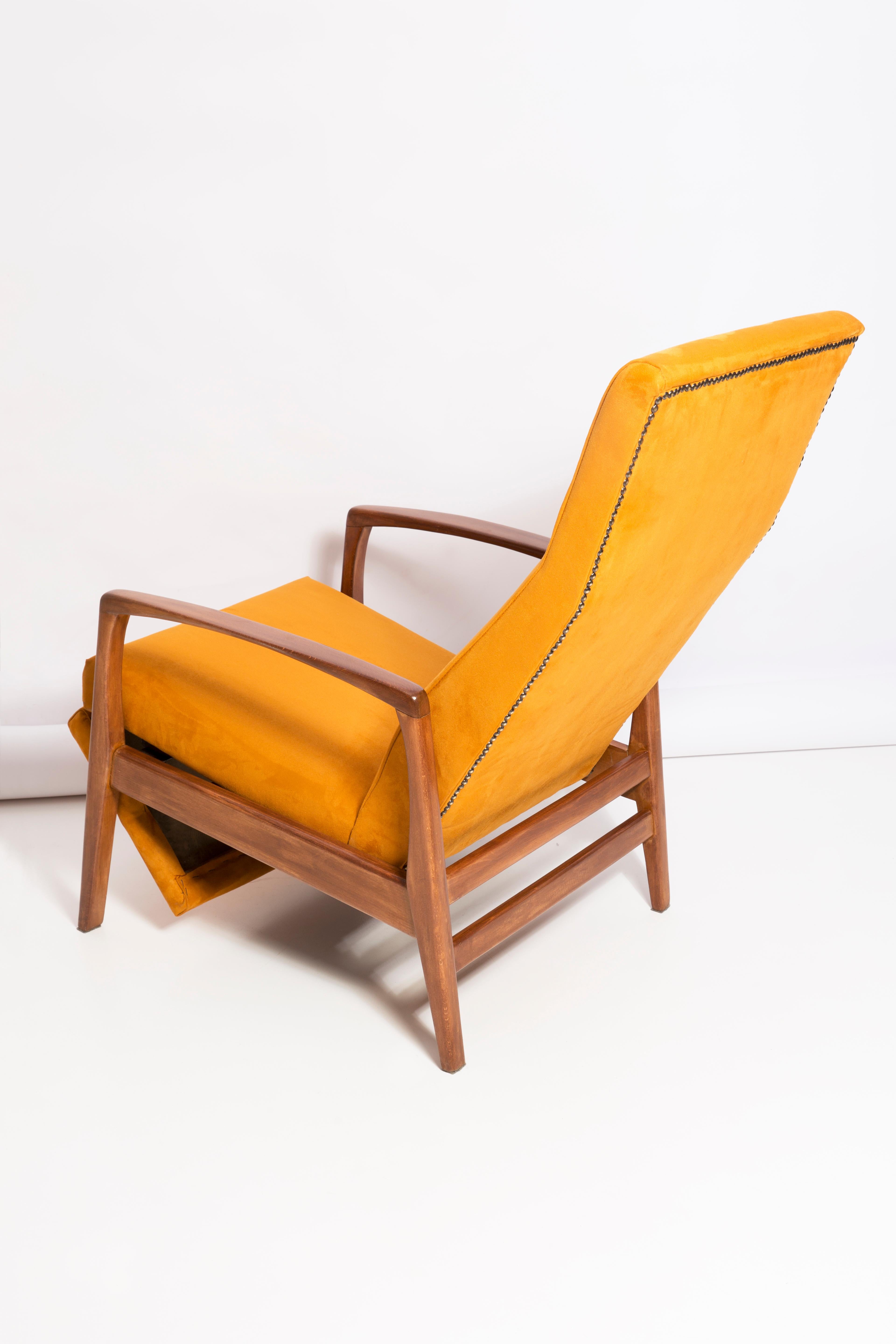 20th Century Yellow Fold-Out Armchair, Europe, 1960s For Sale 12