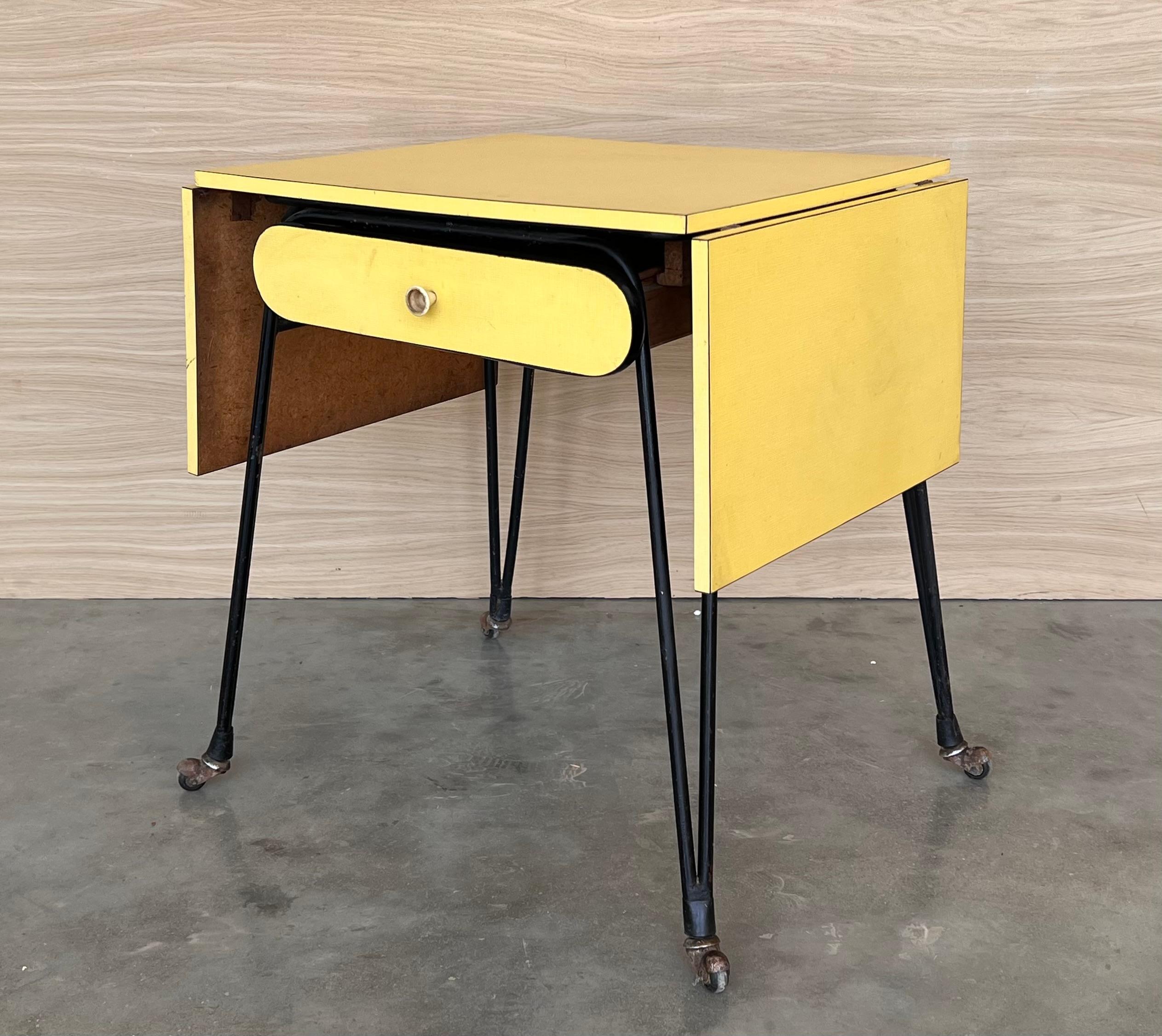 20th Century Yellow Formica children's school desk with two leaves For Sale 2