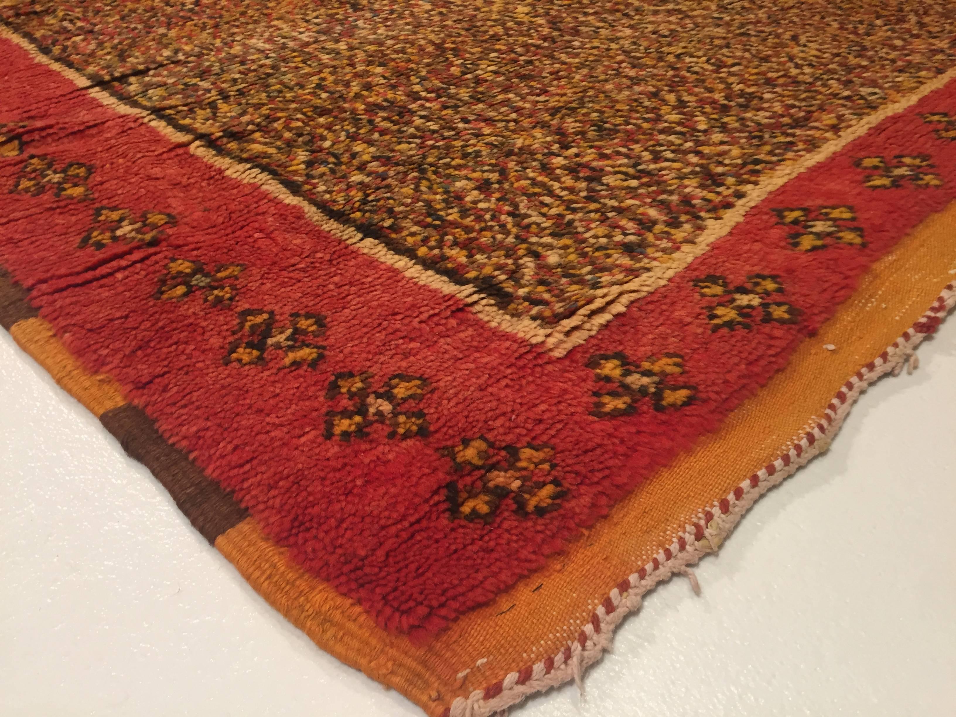 20th Century Yellow Orange Multi-Color Berber Tribal Moroccan Rug In Good Condition For Sale In Firenze, IT